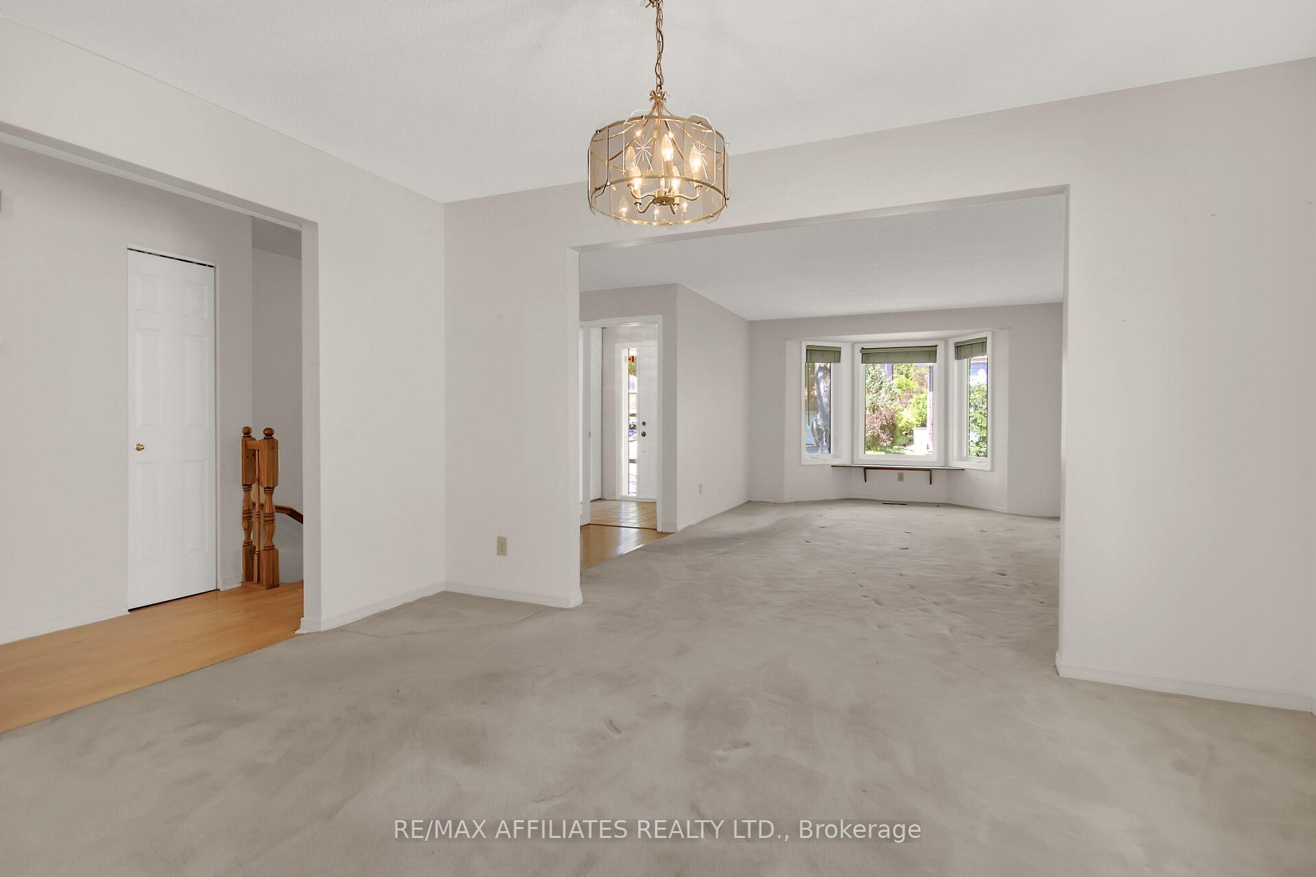 Photo 8 of 1380 Norview Crescent, Ottawa, Fallingbrook/Ridgemount — HOMEH