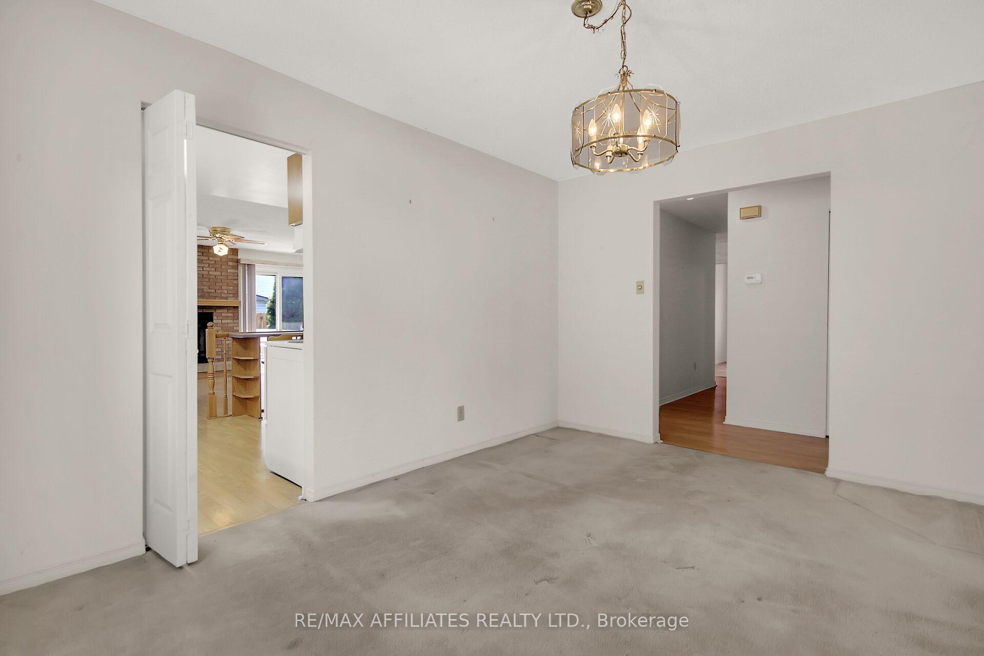 Photo 9 of 1380 Norview Crescent, Ottawa, Fallingbrook/Ridgemount — HOMEH