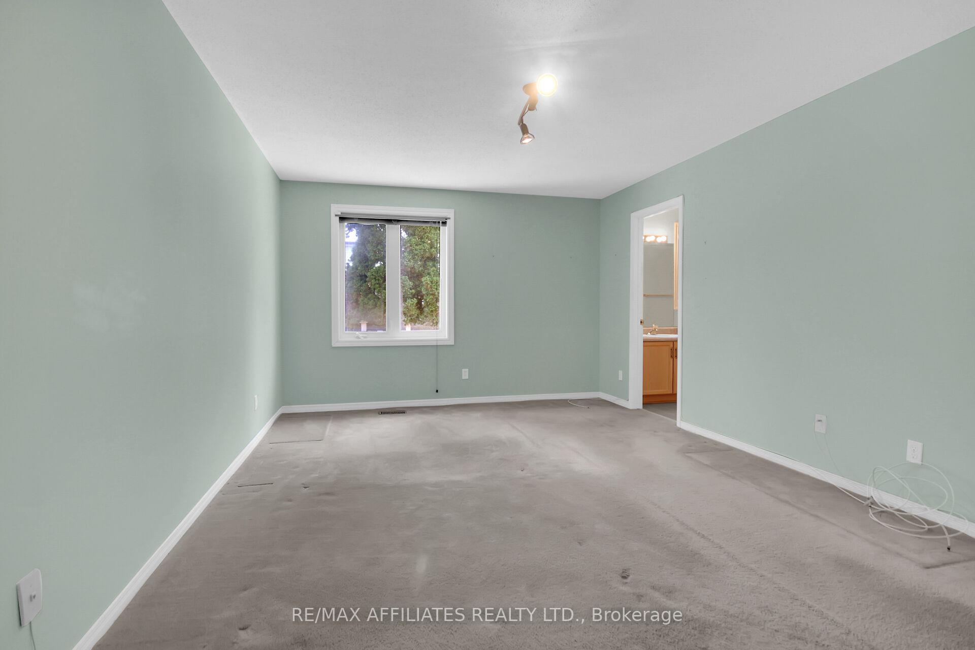 Photo 18 of 1380 Norview Crescent, Ottawa, Fallingbrook/Ridgemount — HOMEH