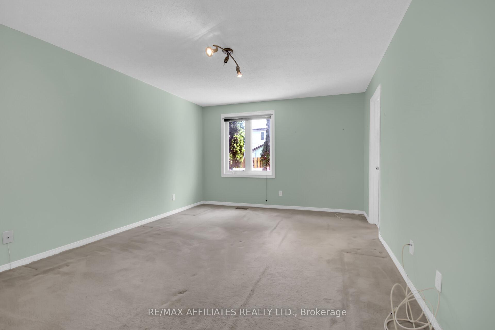 Photo 20 of 1380 Norview Crescent, Ottawa, Fallingbrook/Ridgemount — HOMEH