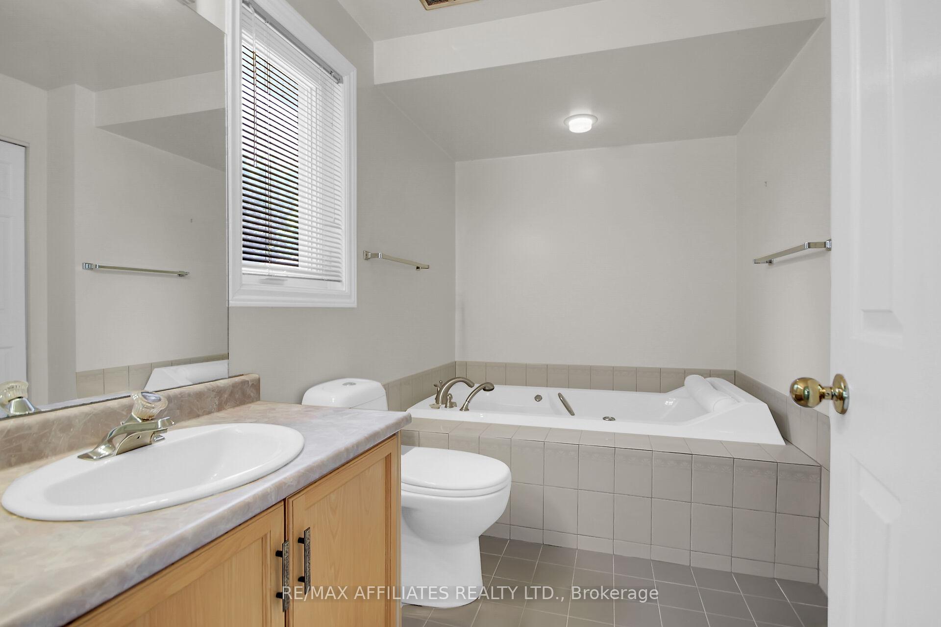 Photo 21 of 1380 Norview Crescent, Ottawa, Fallingbrook/Ridgemount — HOMEH