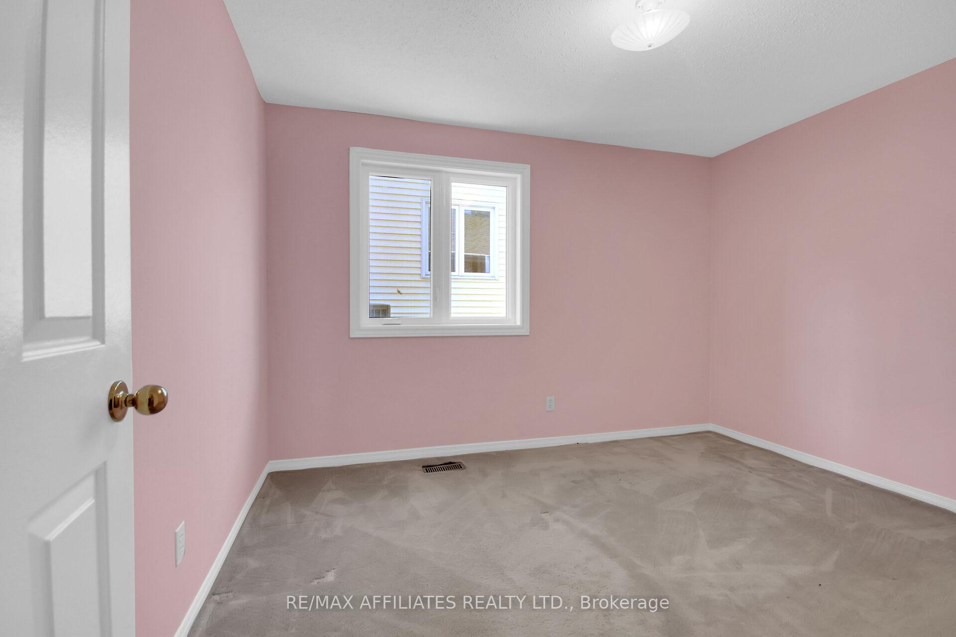 Photo 23 of 1380 Norview Crescent, Ottawa, Fallingbrook/Ridgemount — HOMEH