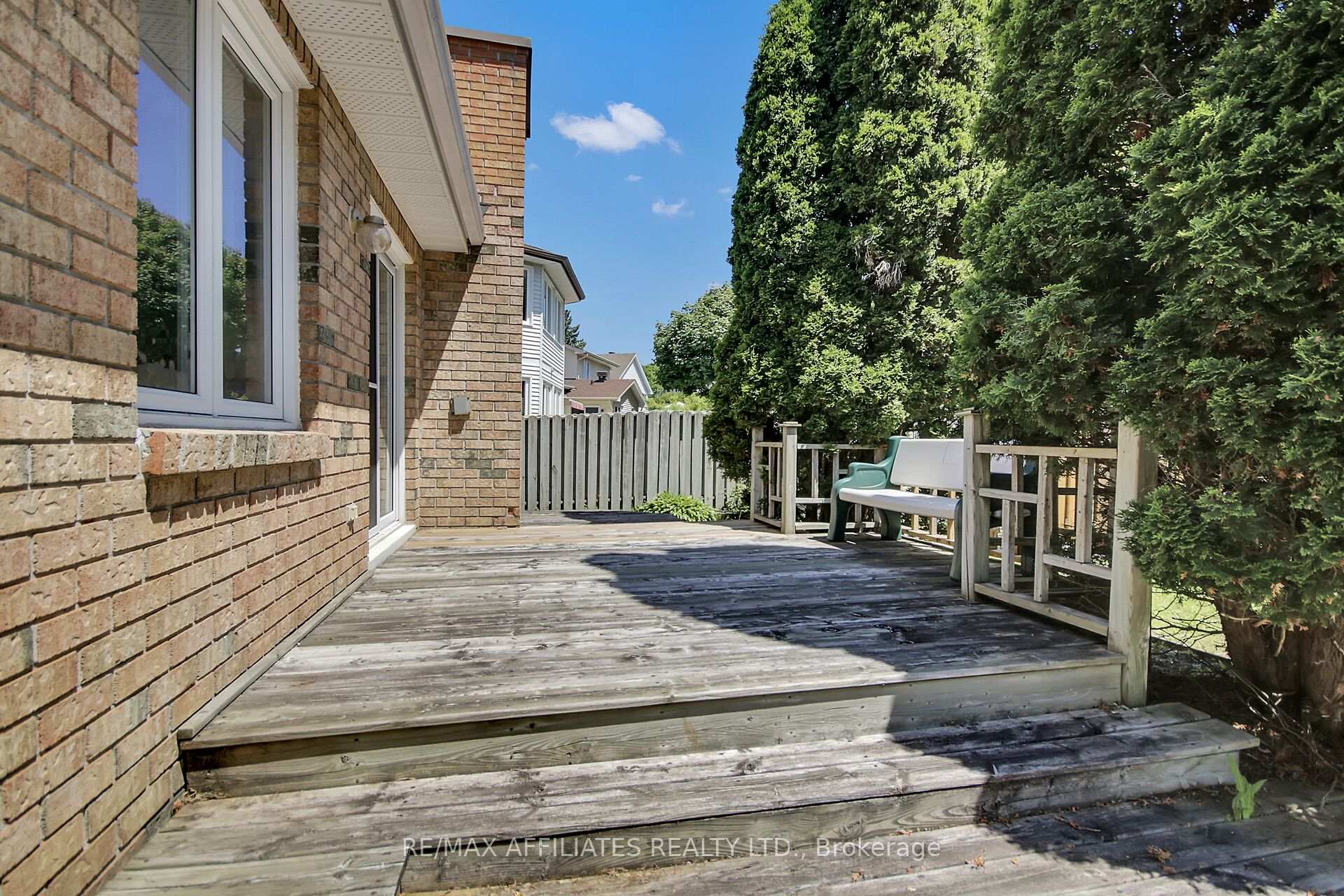 Photo 39 of 1380 Norview Crescent, Ottawa, Fallingbrook/Ridgemount — HOMEH