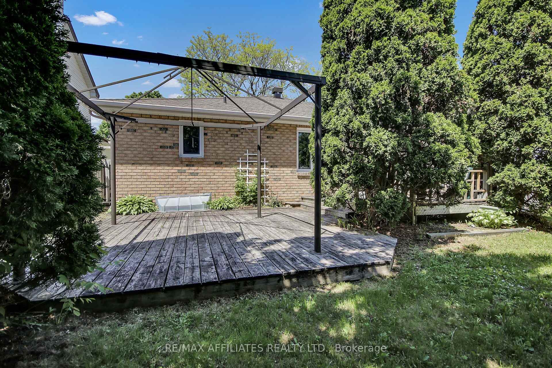 Photo 42 of 1380 Norview Crescent, Ottawa, Fallingbrook/Ridgemount — HOMEH