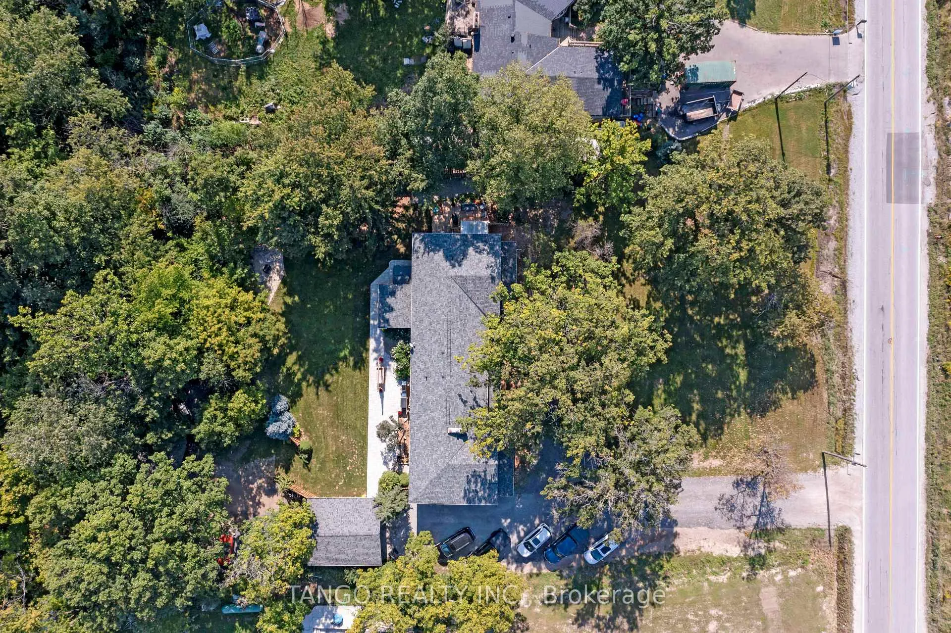 Photo 3 of 6739 Fifth Line S, Milton, Derry Green — HOMEH