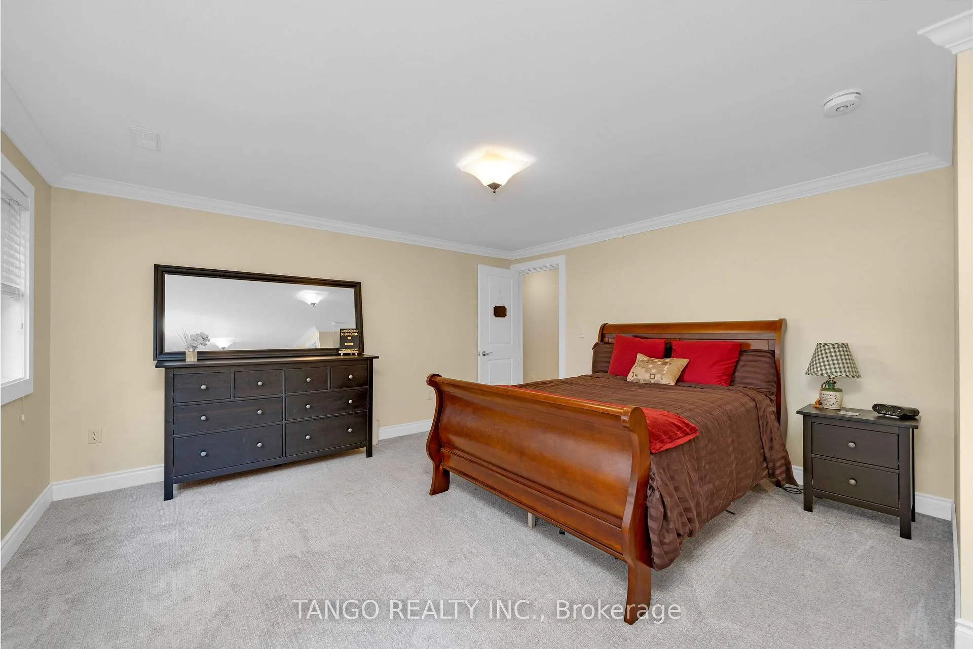 Photo 29 of 6739 Fifth Line S, Milton, Derry Green — HOMEH