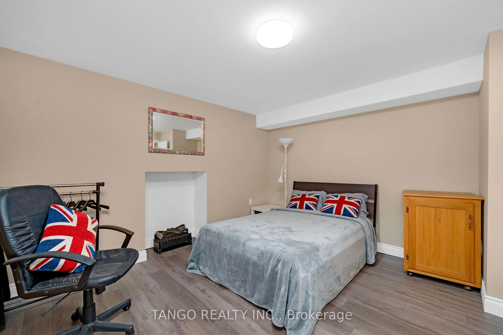 Photo 33 of 6739 Fifth Line S, Milton, Derry Green — HOMEH