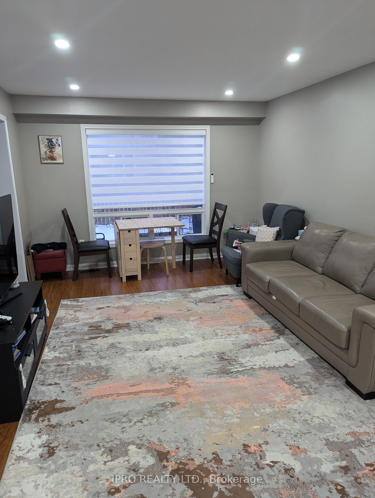 Photo 7 of 1318 Clark Boulevard N, Milton, Beaty — HOMEH