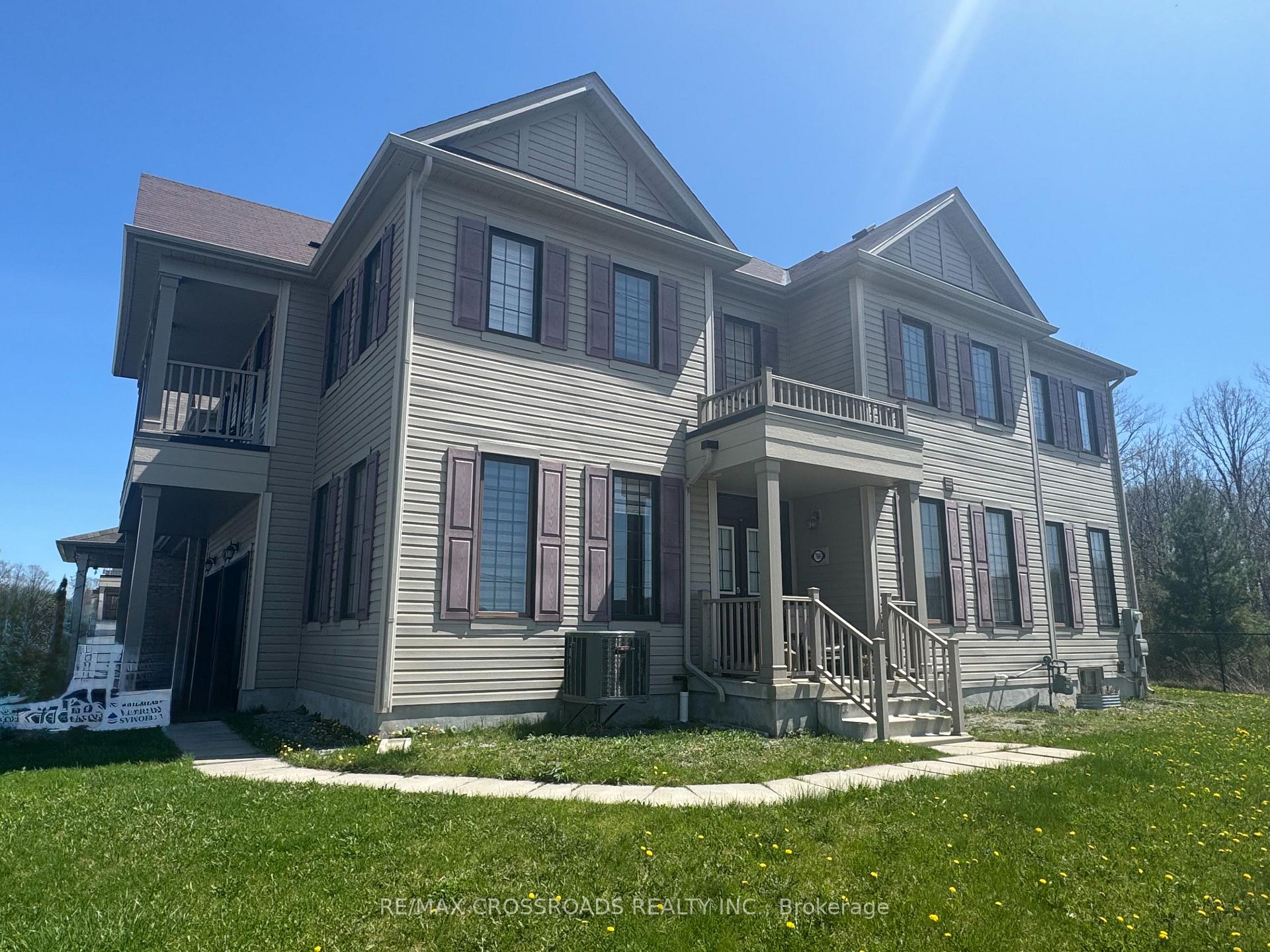 Photo 1 of 7699 Buckeye Crescent, Niagara Falls, Brown — HOMEH