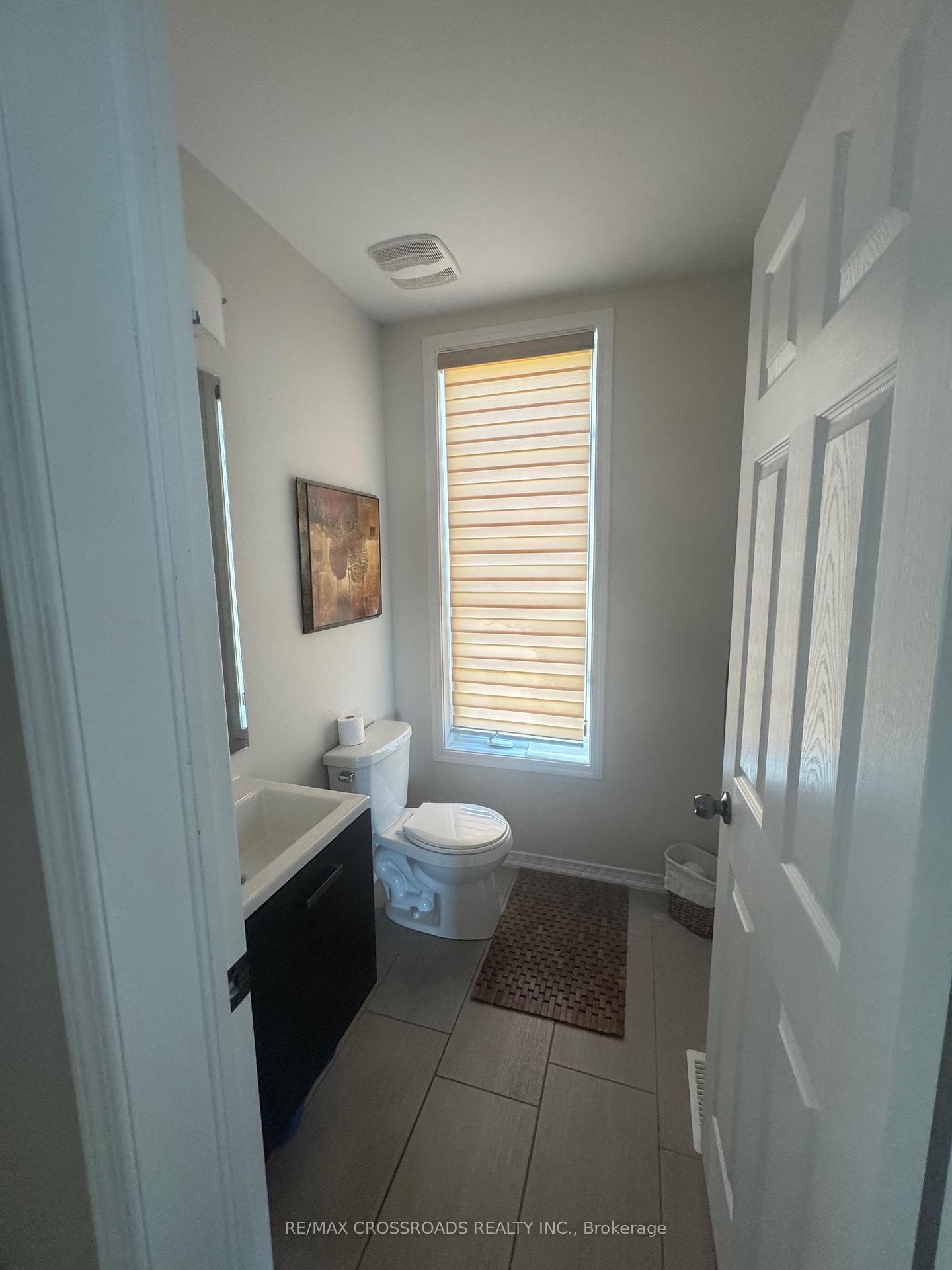 Photo 6 of 7699 Buckeye Crescent, Niagara Falls, Brown — HOMEH