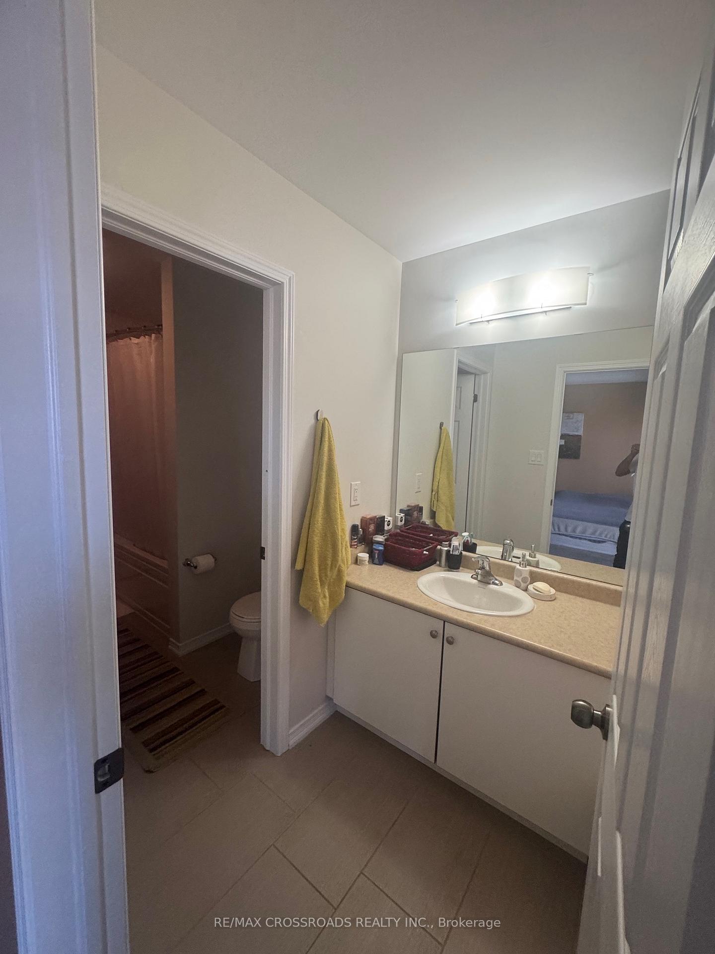 Photo 19 of 7699 Buckeye Crescent, Niagara Falls, Brown — HOMEH
