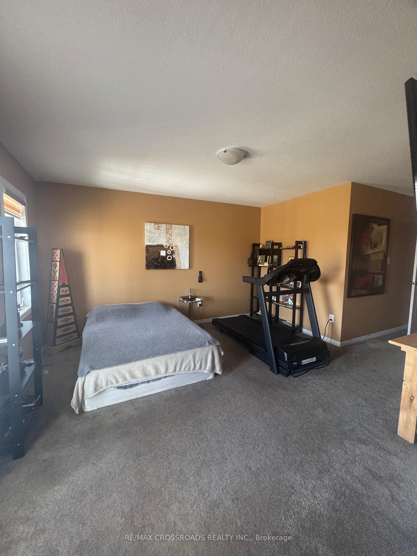 Photo 20 of 7699 Buckeye Crescent, Niagara Falls, Brown — HOMEH