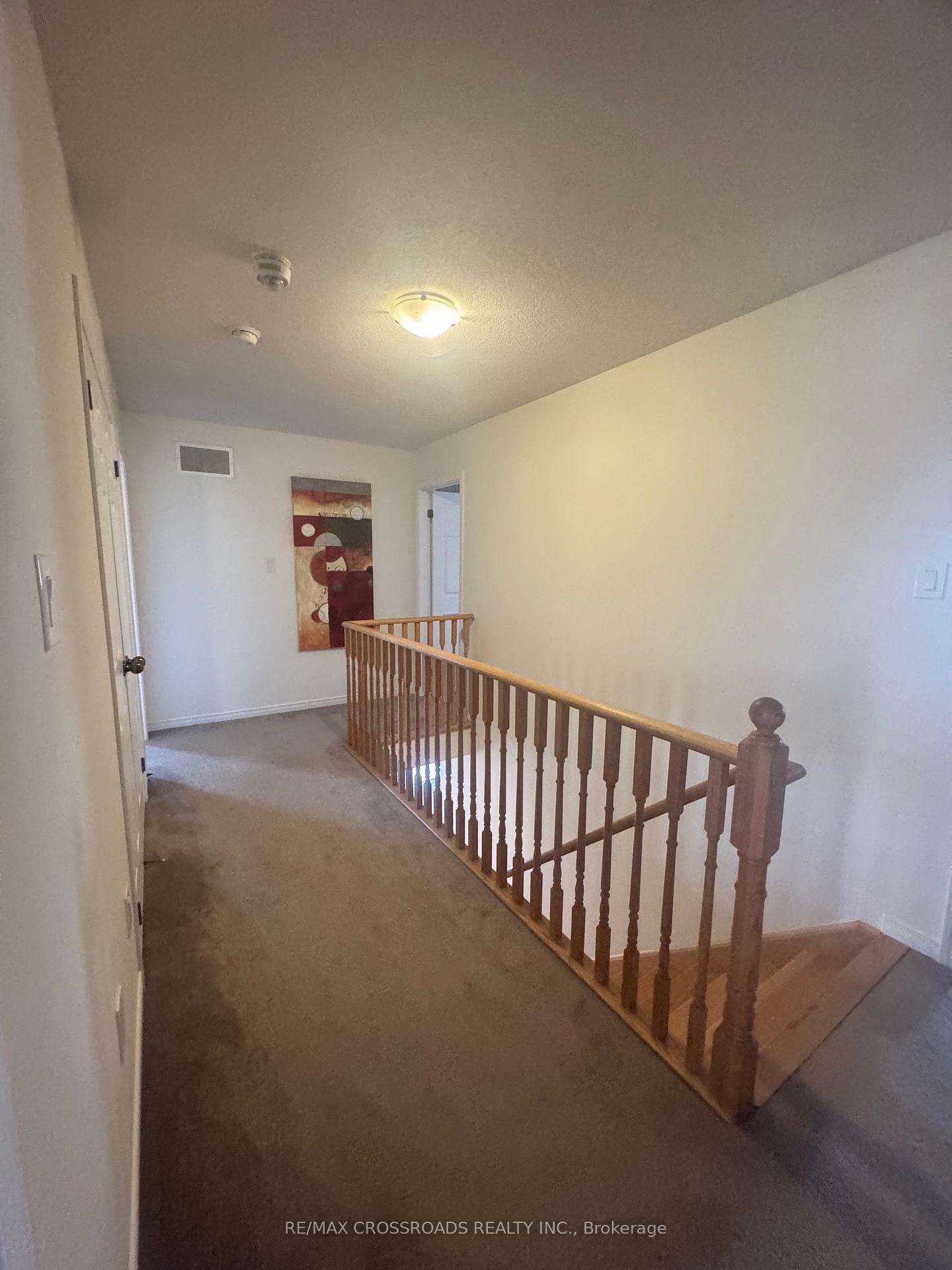 Photo 23 of 7699 Buckeye Crescent, Niagara Falls, Brown — HOMEH