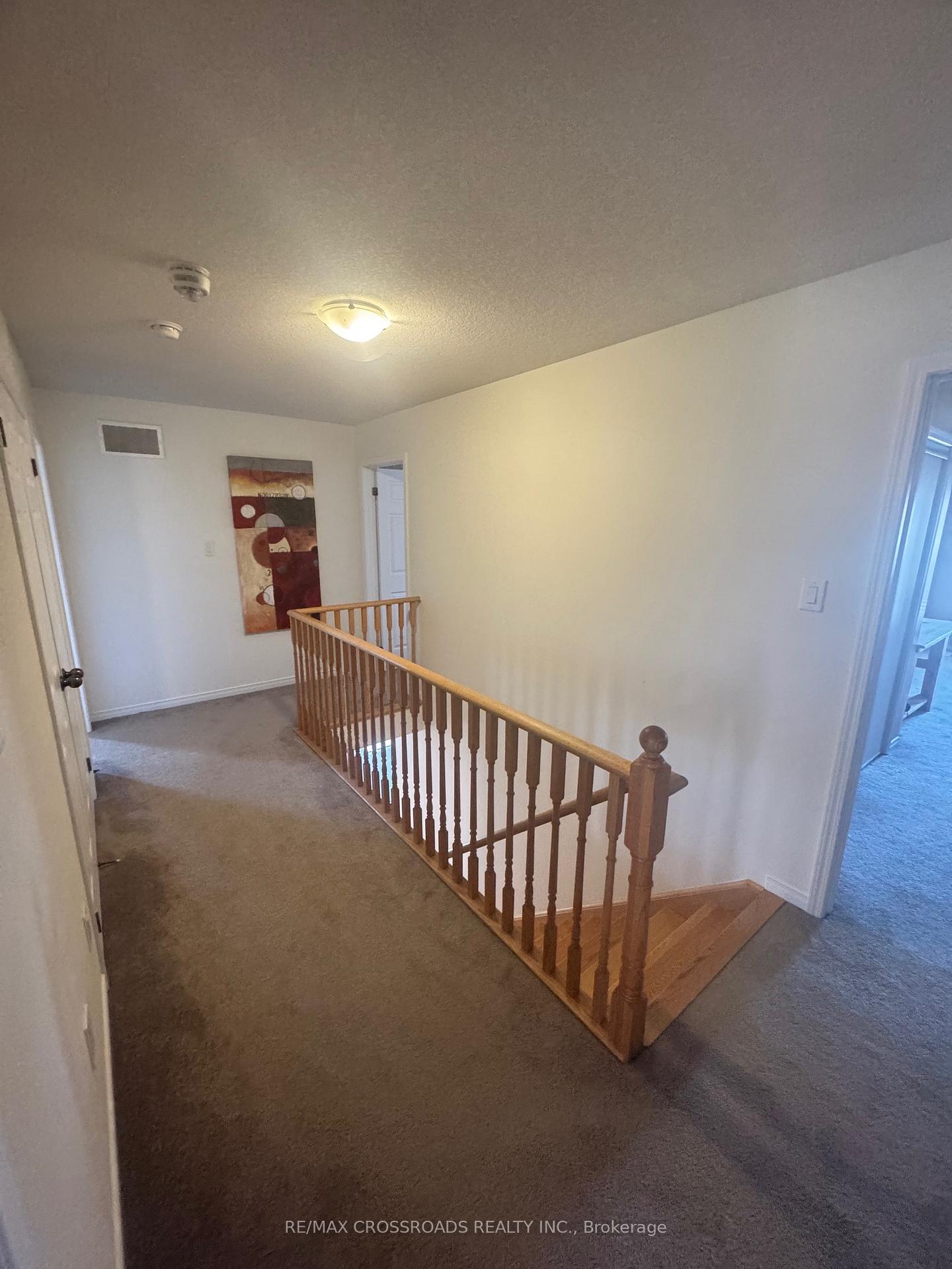 Photo 24 of 7699 Buckeye Crescent, Niagara Falls, Brown — HOMEH