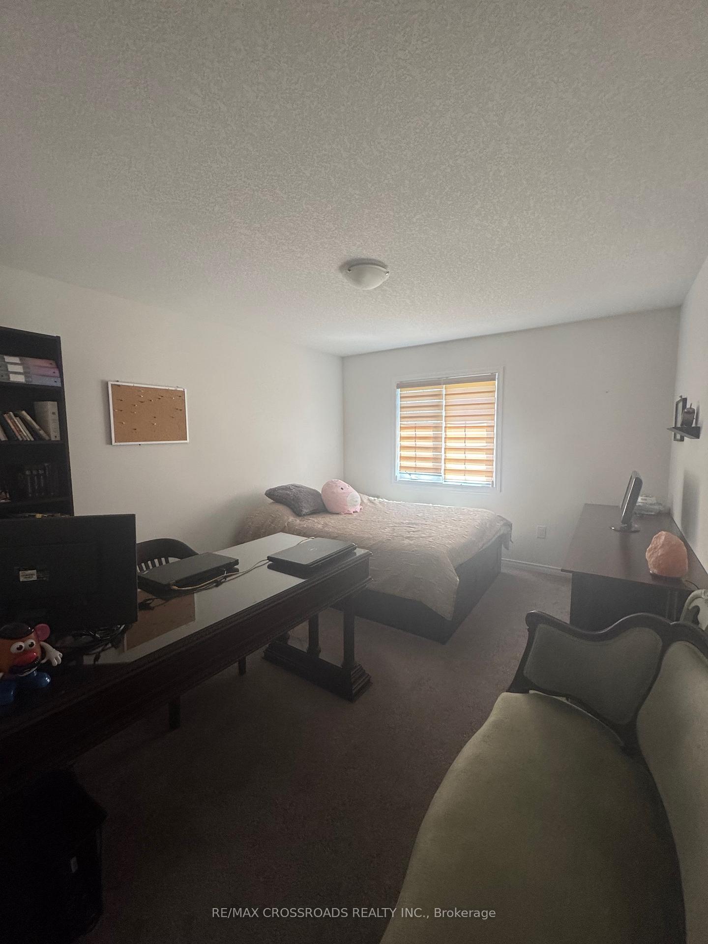 Photo 26 of 7699 Buckeye Crescent, Niagara Falls, Brown — HOMEH