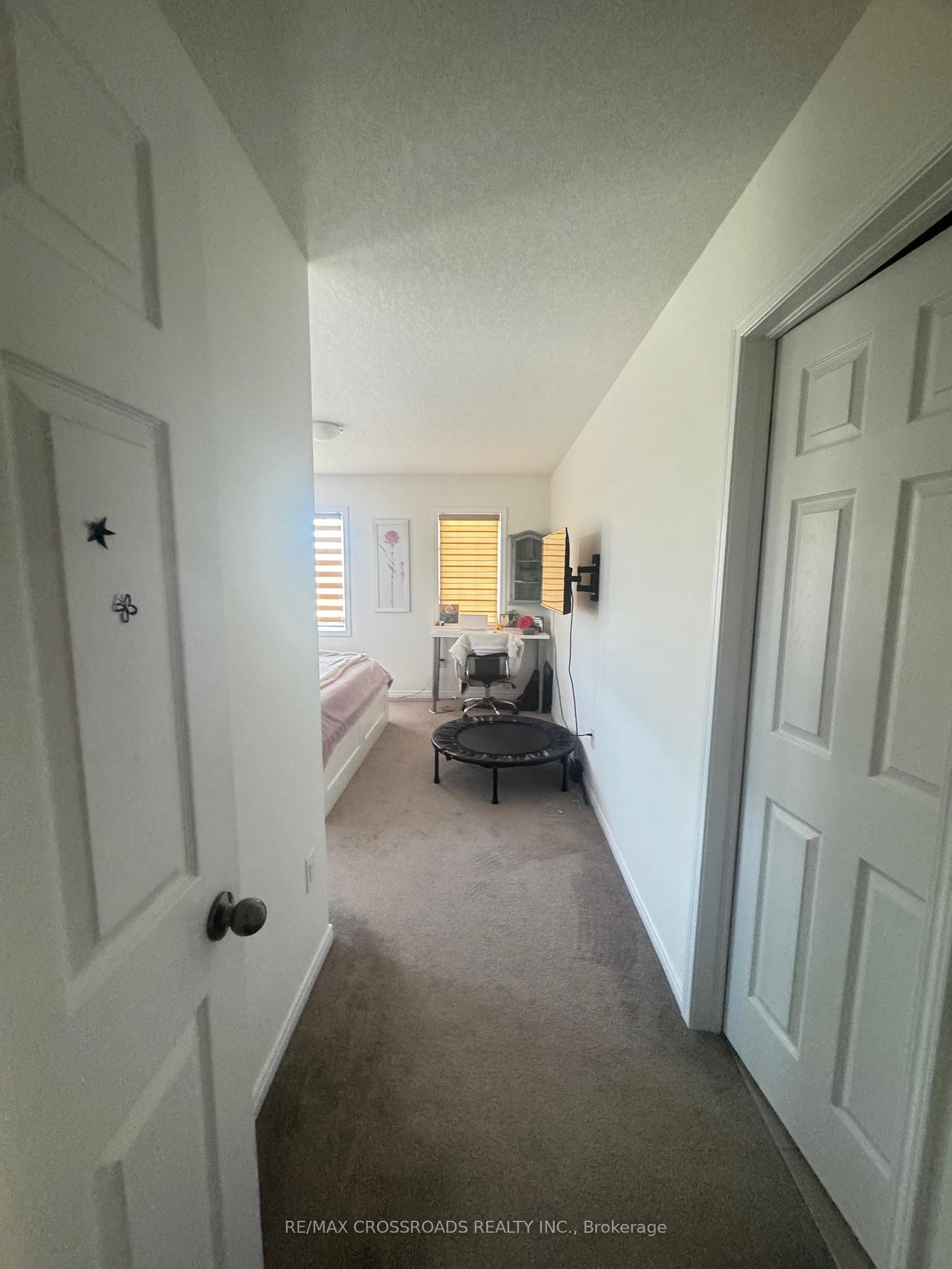 Photo 29 of 7699 Buckeye Crescent, Niagara Falls, Brown — HOMEH