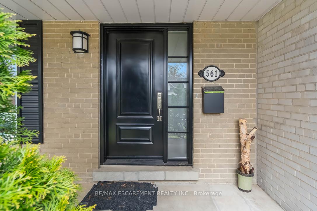 Front of 561 Wingrove Crescent
