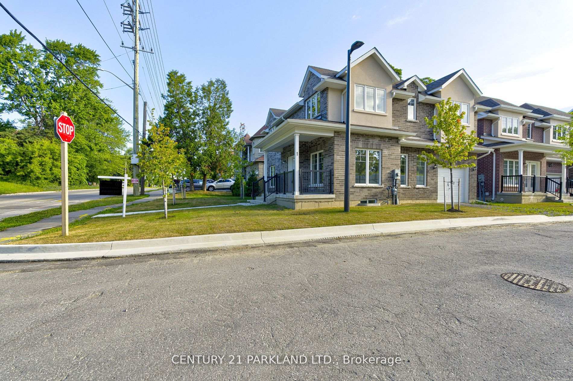 Photo 2 of Unit POTL #1, 1741 Fairport Road, Pickering, Dunbarton — HOMEH