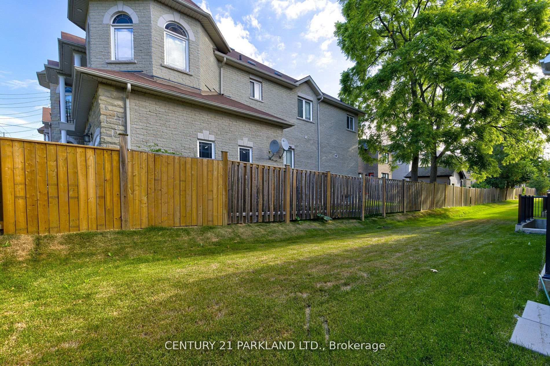 Photo 11 of Unit POTL #1, 1741 Fairport Road, Pickering, Dunbarton — HOMEH