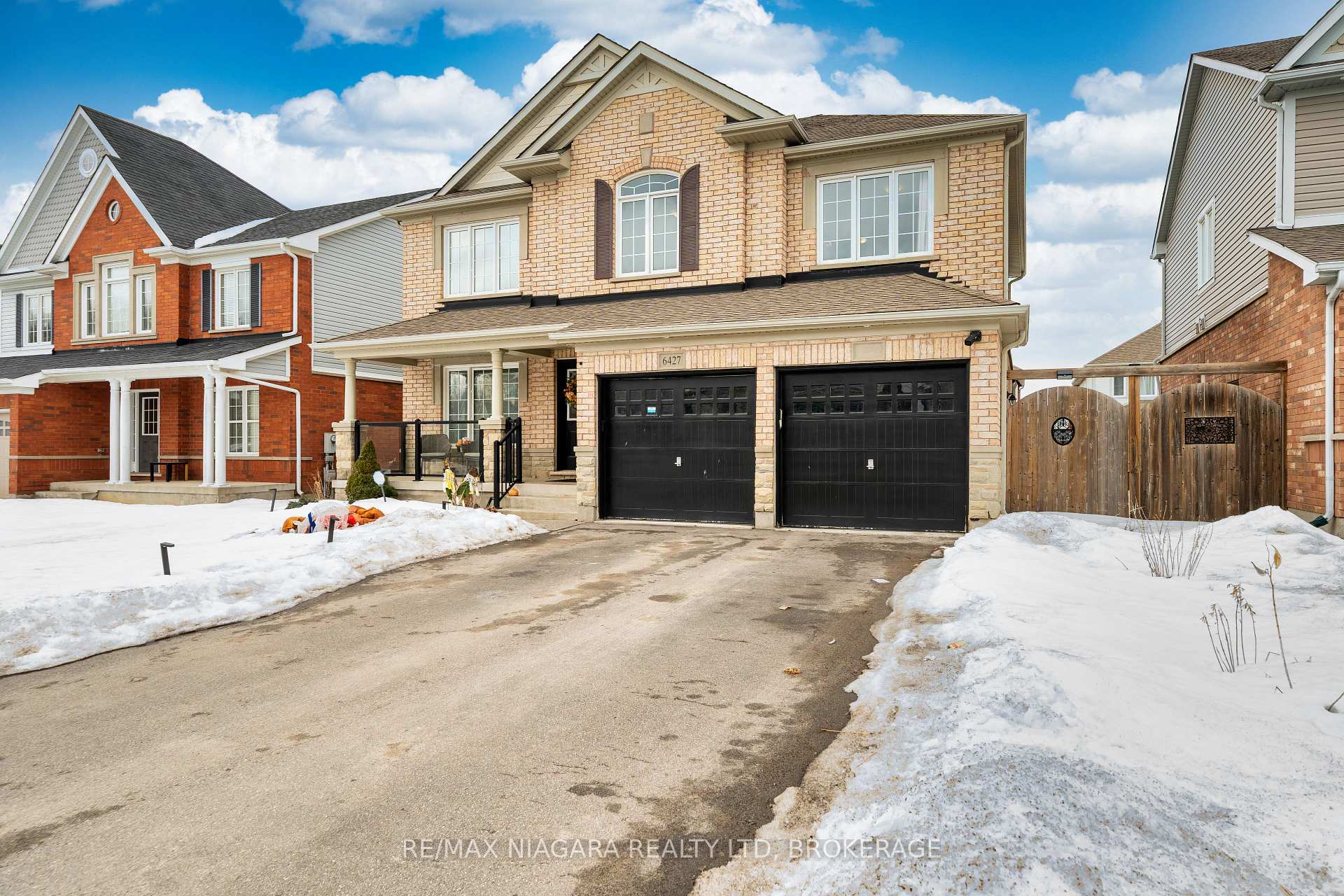 Photo 2 of 6427 Dilalla Crescent, Niagara Falls, Forestview — HOMEH