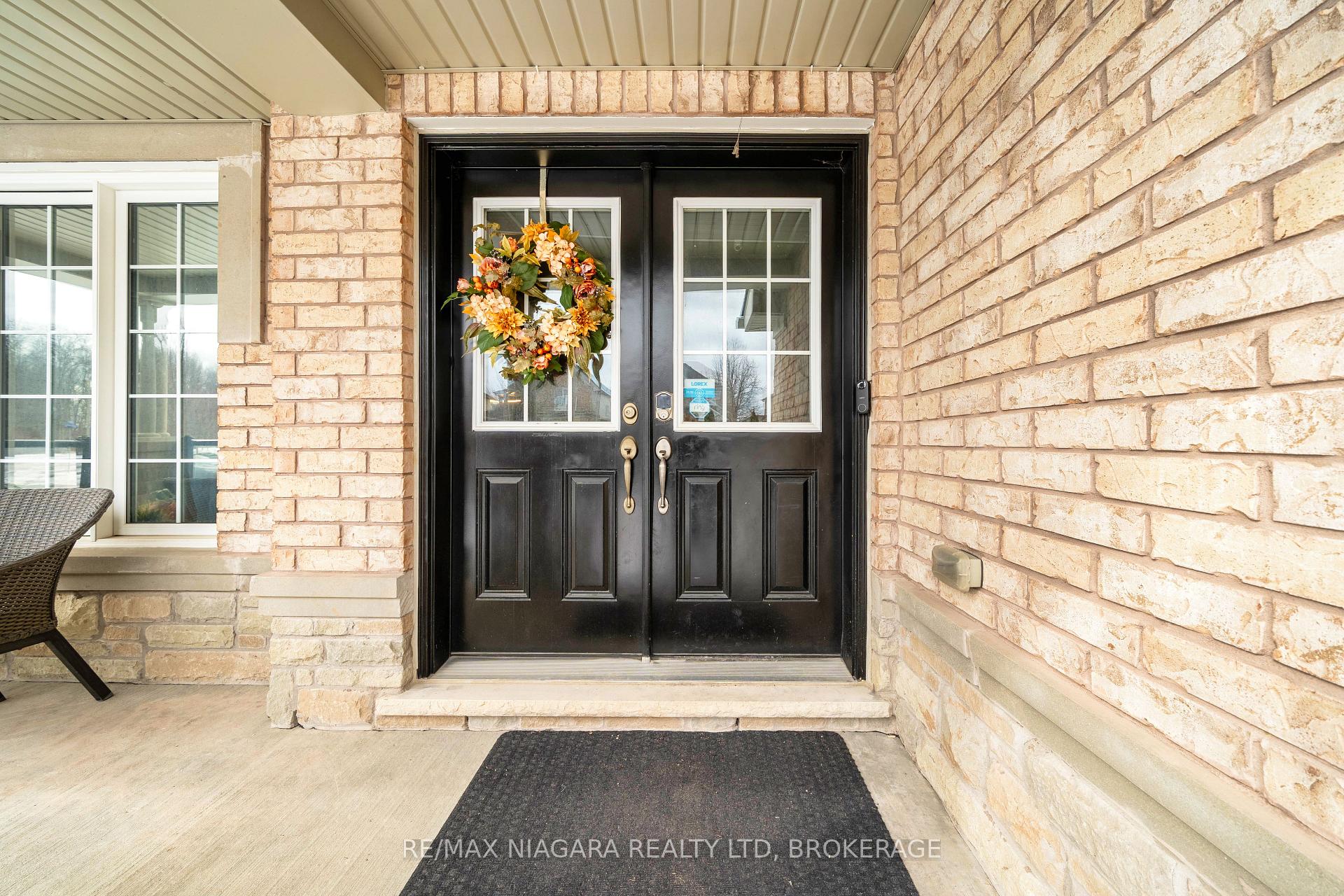 Photo 4 of 6427 Dilalla Crescent, Niagara Falls, Forestview — HOMEH