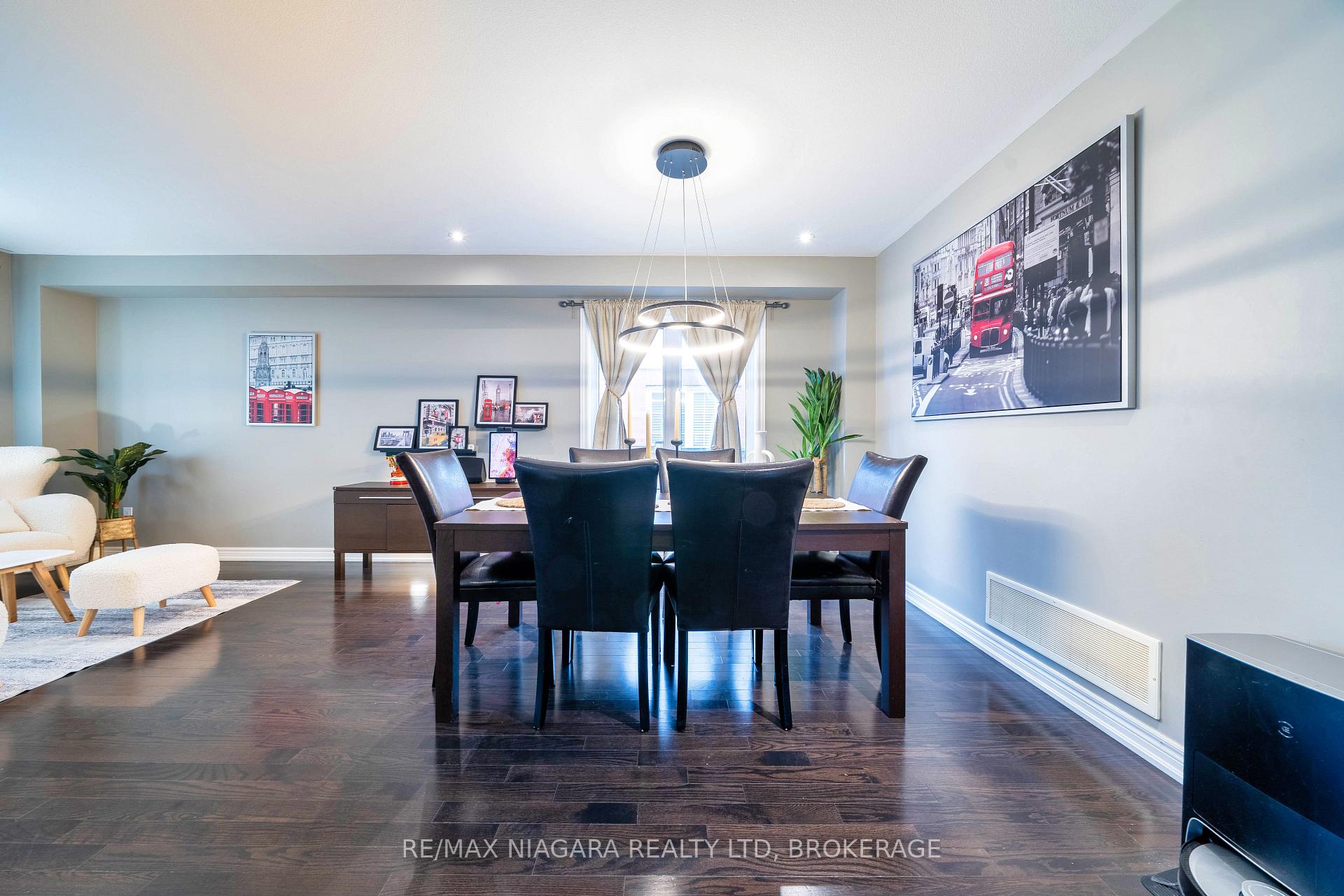 Photo 9 of 6427 Dilalla Crescent, Niagara Falls, Forestview — HOMEH
