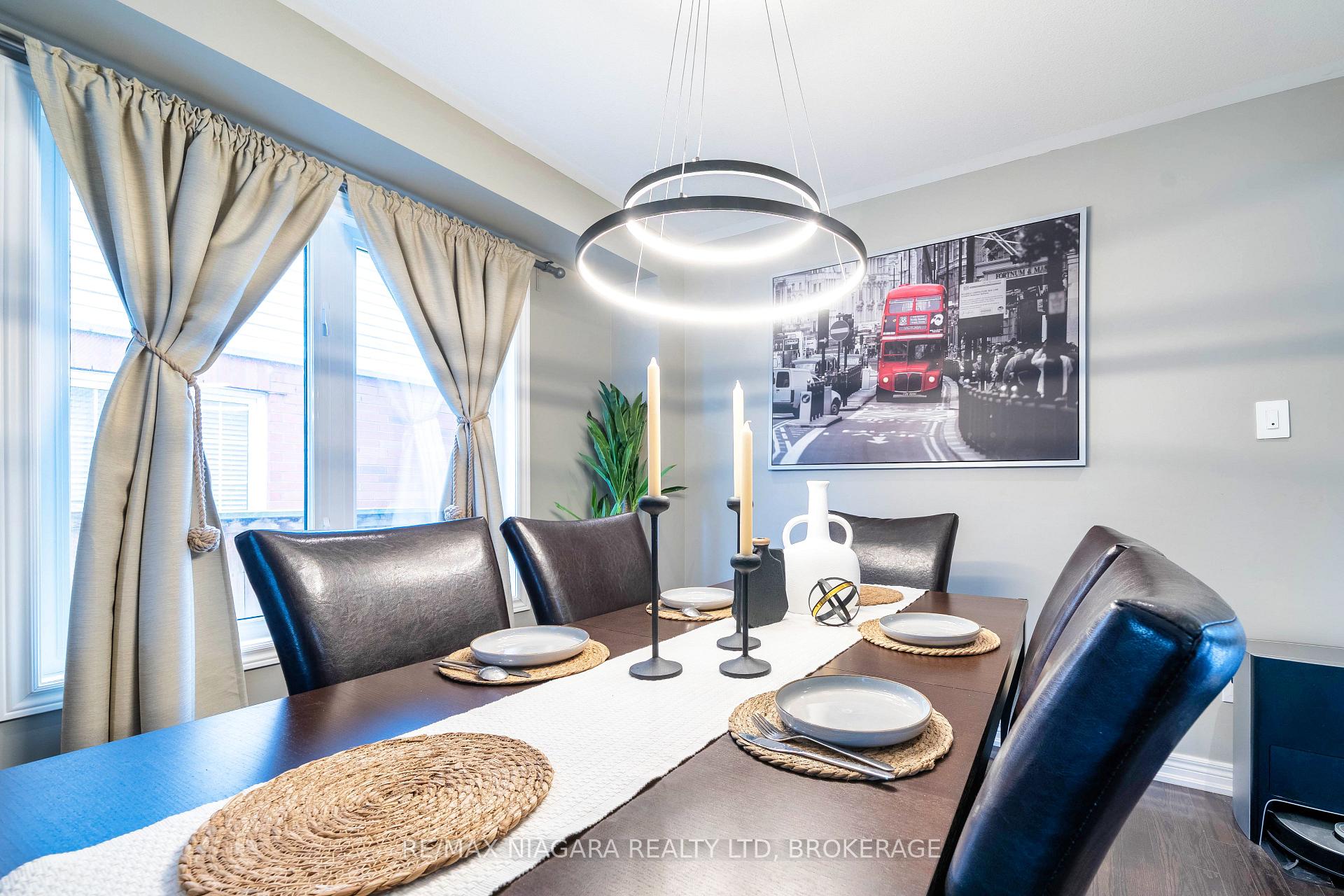Photo 10 of 6427 Dilalla Crescent, Niagara Falls, Forestview — HOMEH