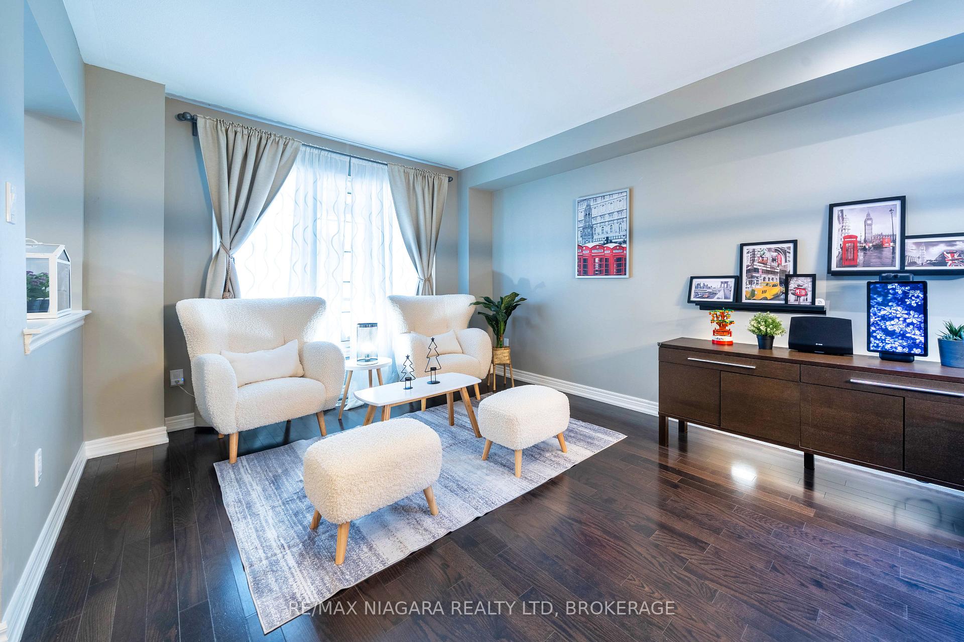 Photo 12 of 6427 Dilalla Crescent, Niagara Falls, Forestview — HOMEH