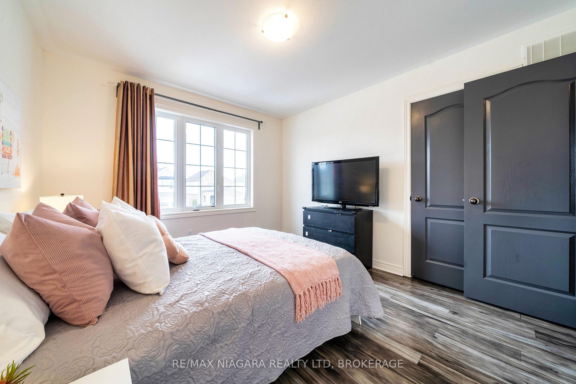Photo 28 of 6427 Dilalla Crescent, Niagara Falls, Forestview — HOMEH