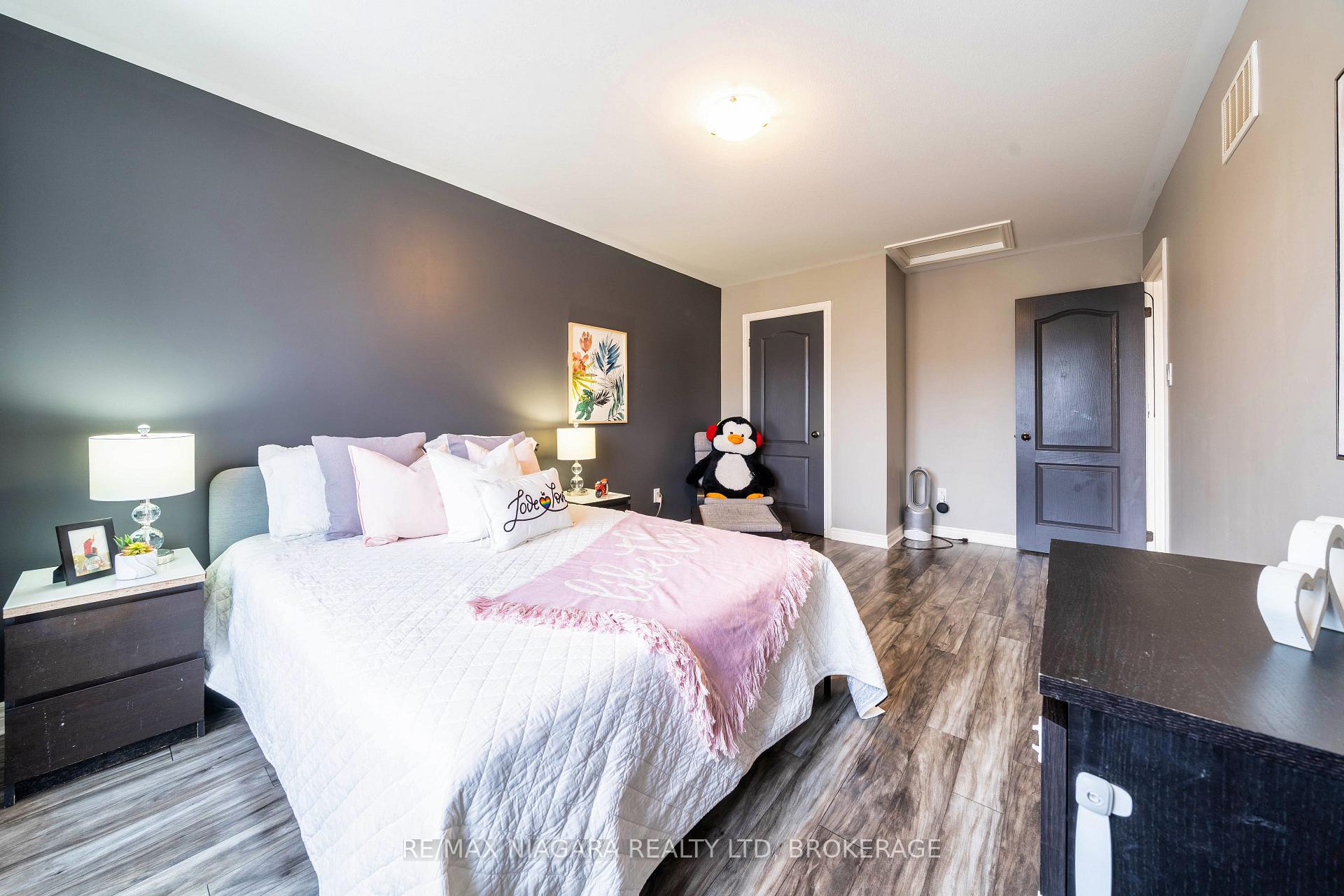 Photo 34 of 6427 Dilalla Crescent, Niagara Falls, Forestview — HOMEH