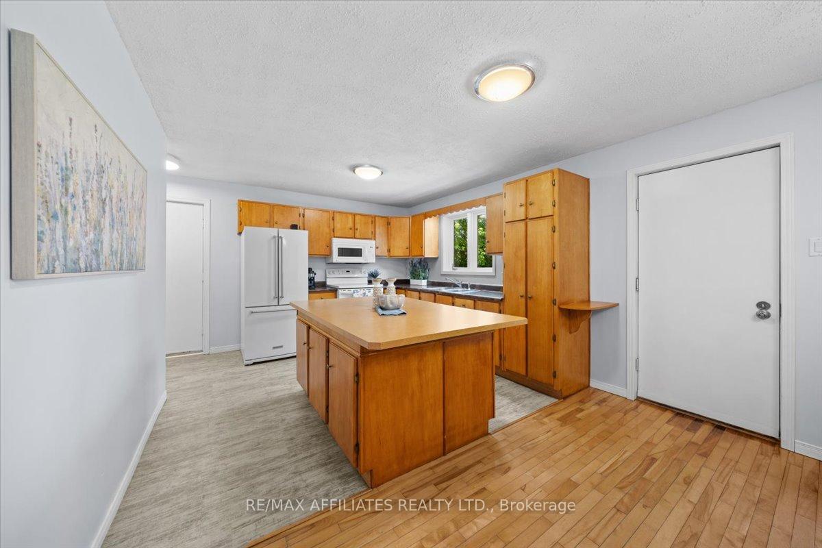 Photo 9 of 5830 Vars Street, Ottawa, Vars Village — HOMEH