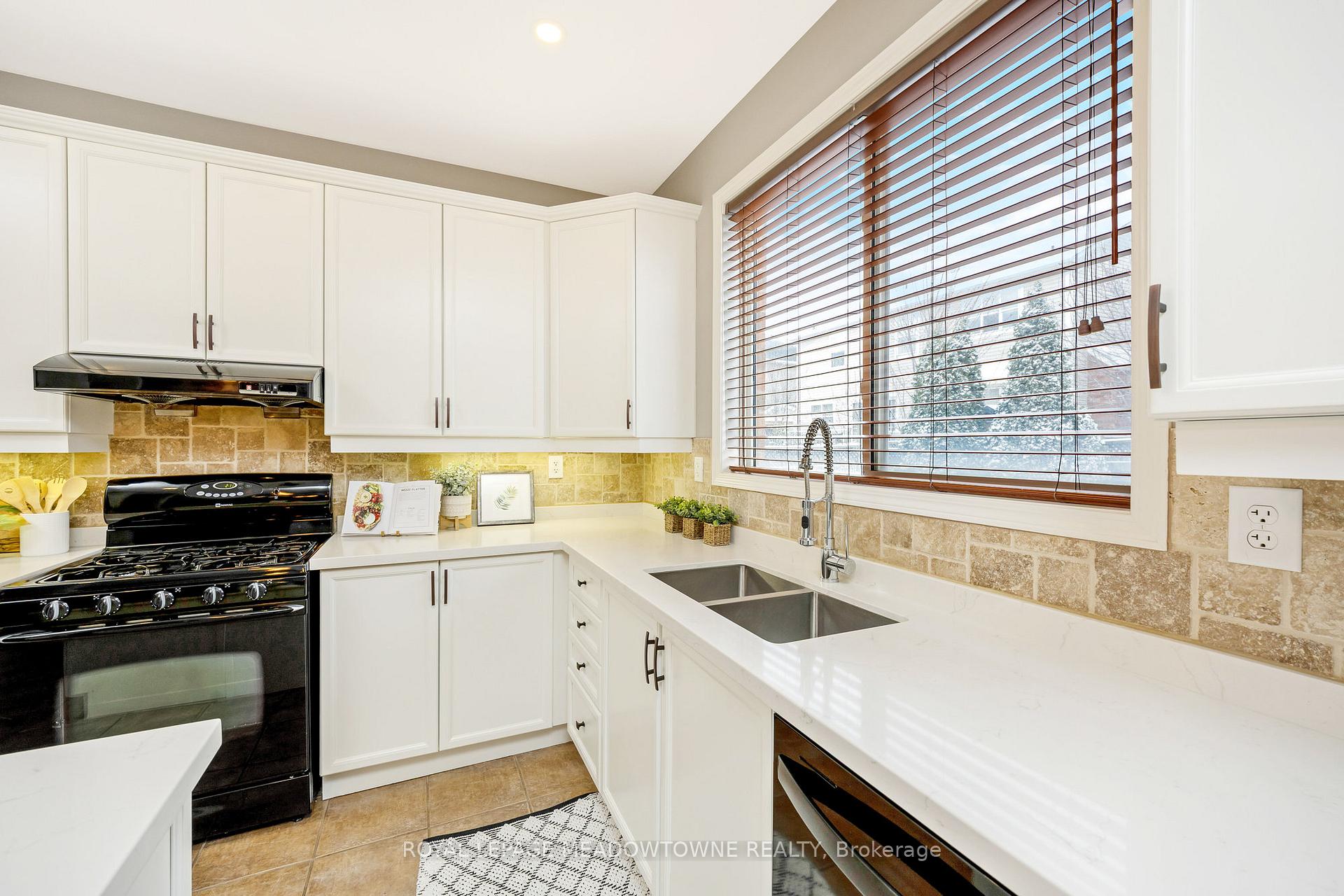 Photo 24 of 1414 Hearst Boulevard, Milton, Beaty — HOMEH