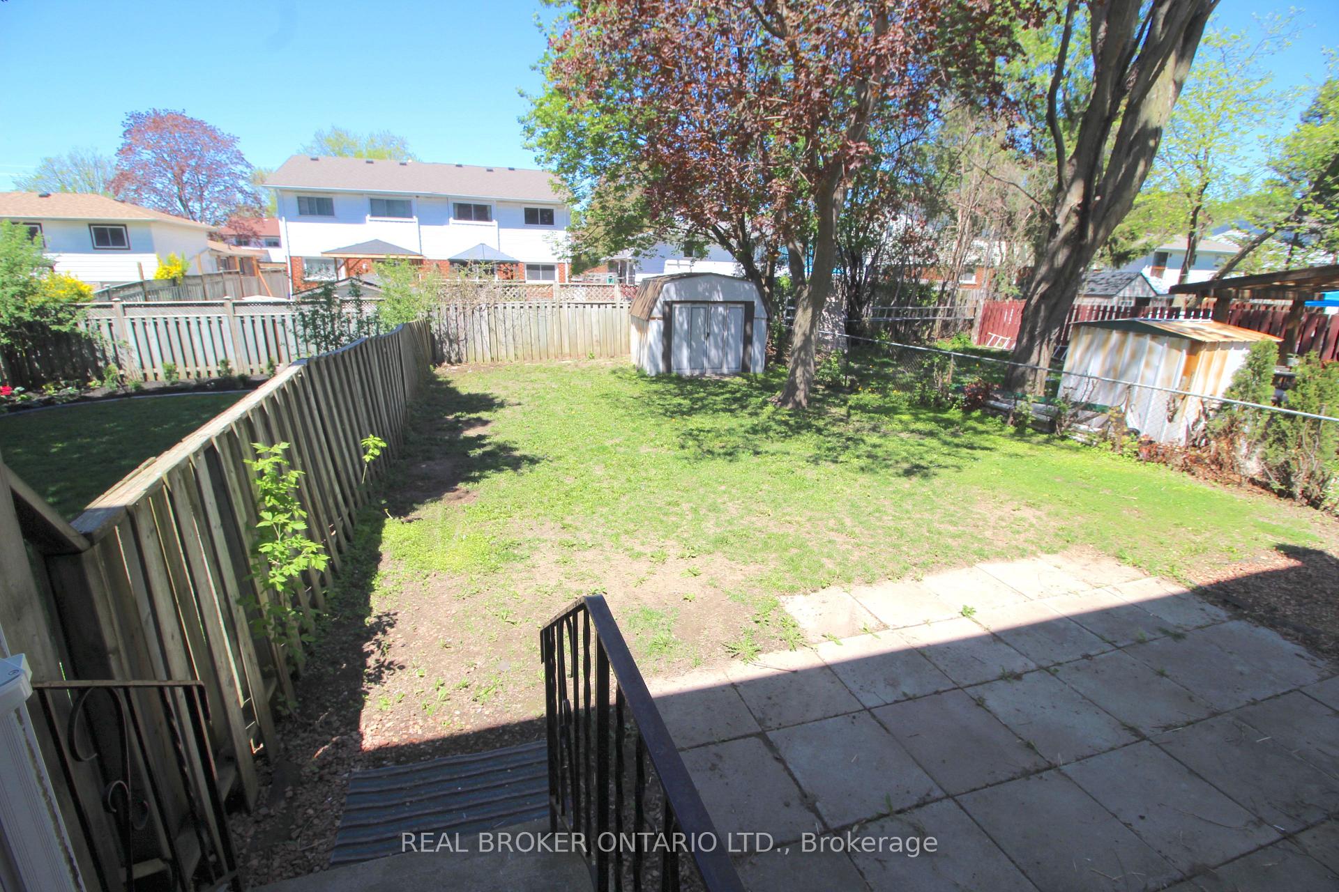 Photo 29 of 658 Berwick Crescent, Oshawa, McLaughlin — HOMEH