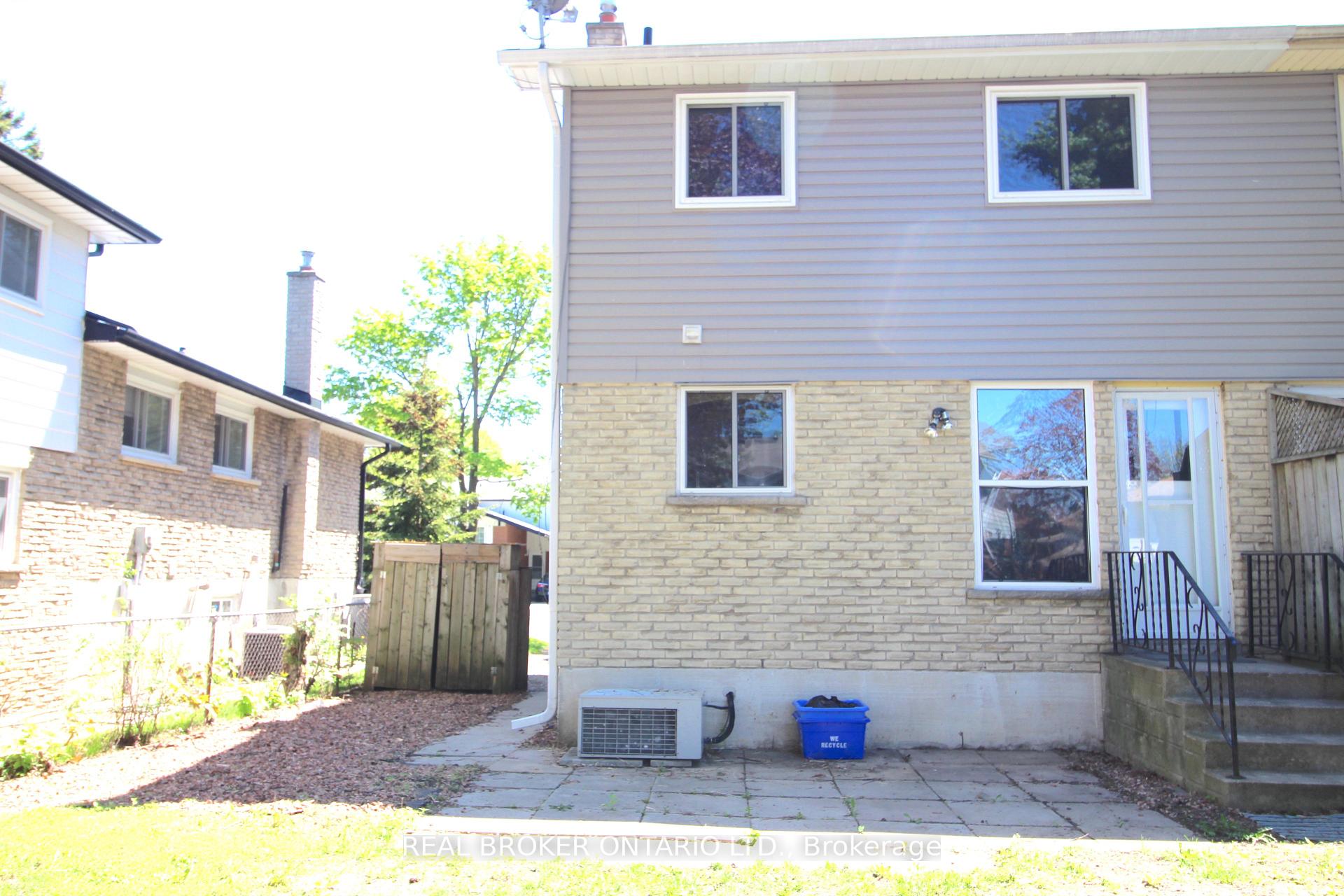 Photo 32 of 658 Berwick Crescent, Oshawa, McLaughlin — HOMEH