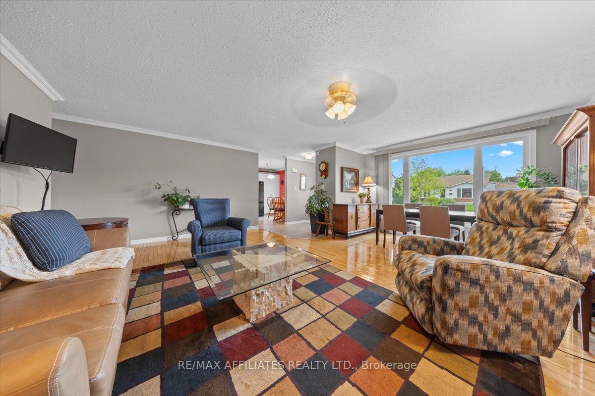 Photo 8 of 285 Mockingbird Drive, Ottawa, Chatelaine Village — HOMEH