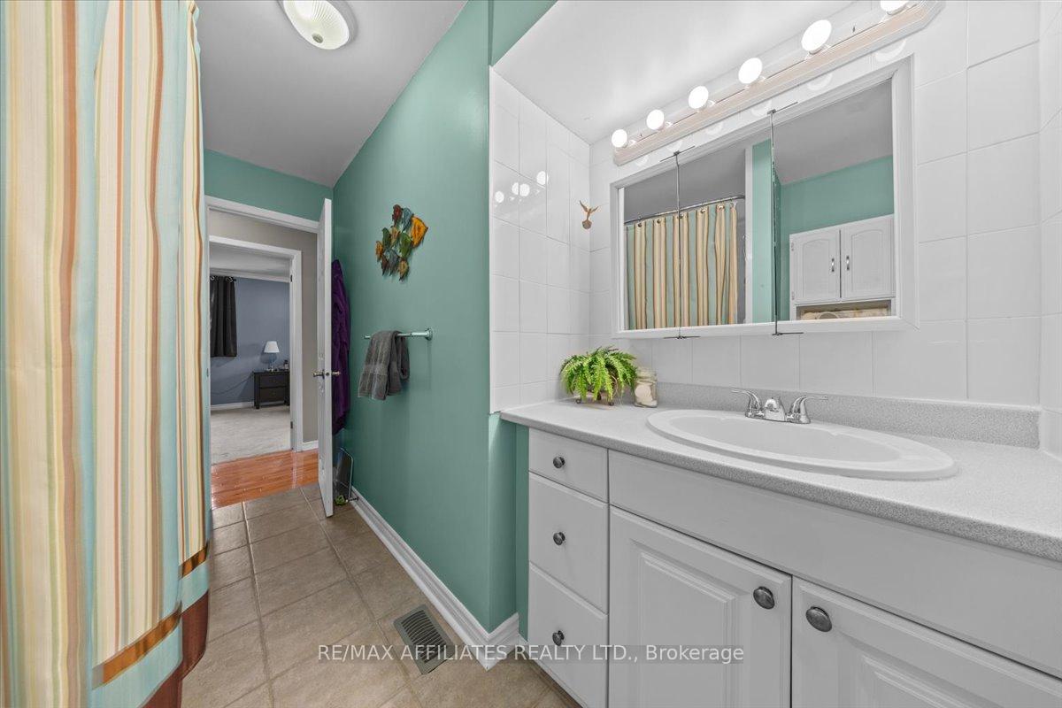 Photo 23 of 285 Mockingbird Drive, Ottawa, Chatelaine Village — HOMEH
