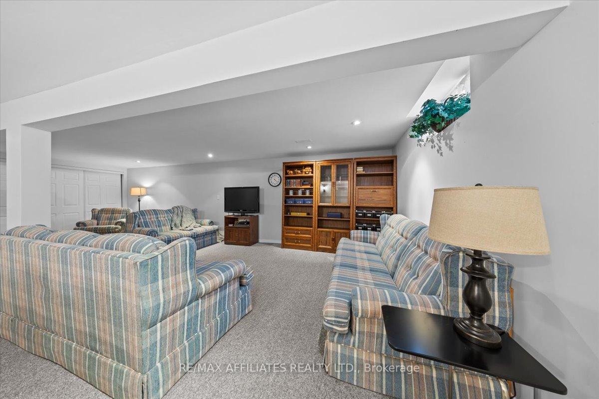 Photo 25 of 285 Mockingbird Drive, Ottawa, Chatelaine Village — HOMEH