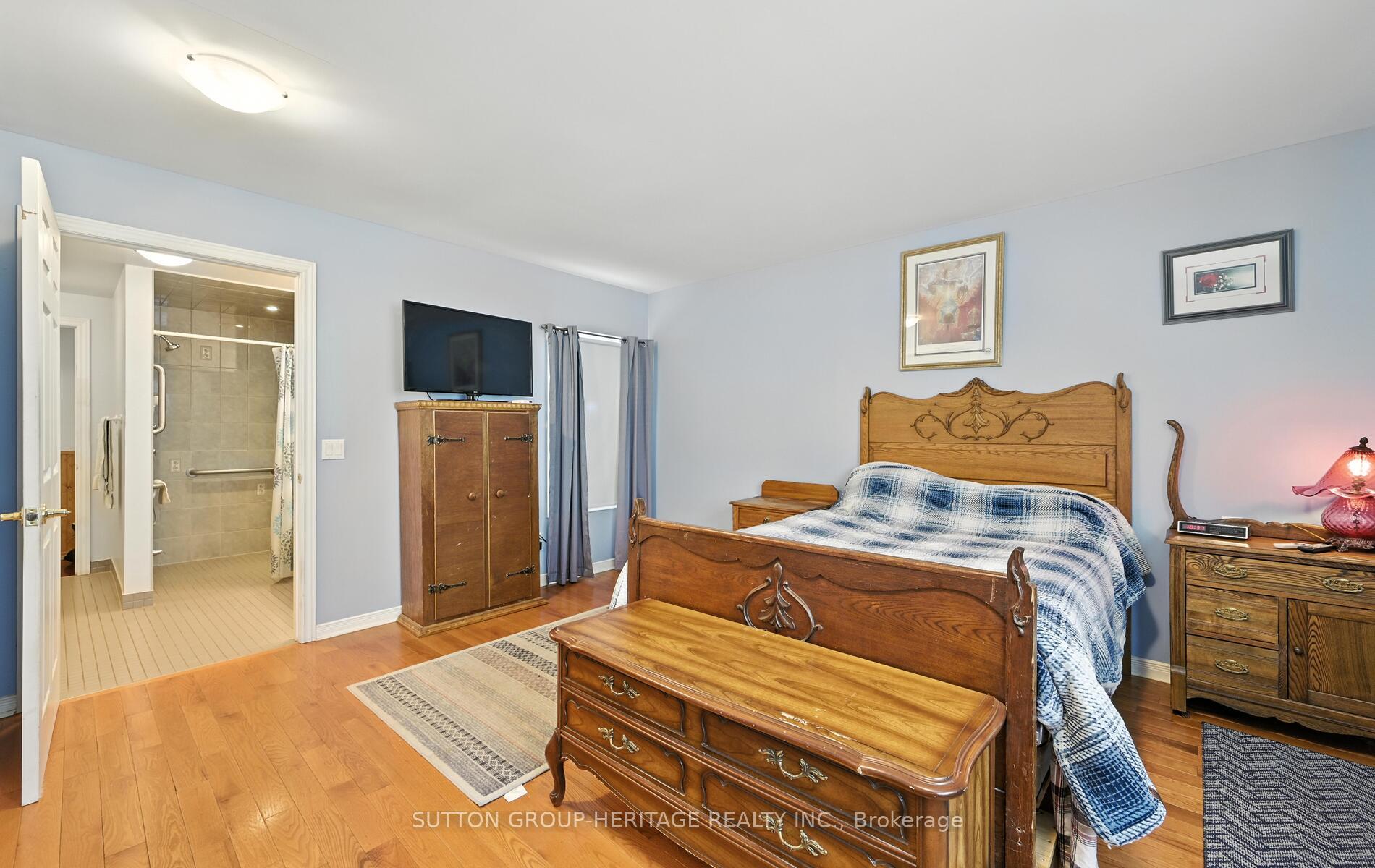 Photo 12 of 170 Alma Street, Oshawa, O'Neill — HOMEH