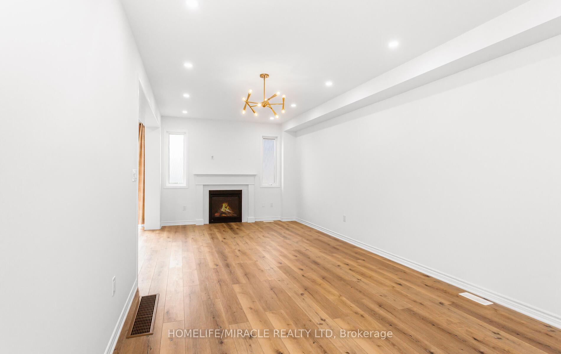 Photo 7 of 1256 Manitou Way, Milton, Bowes — HOMEH