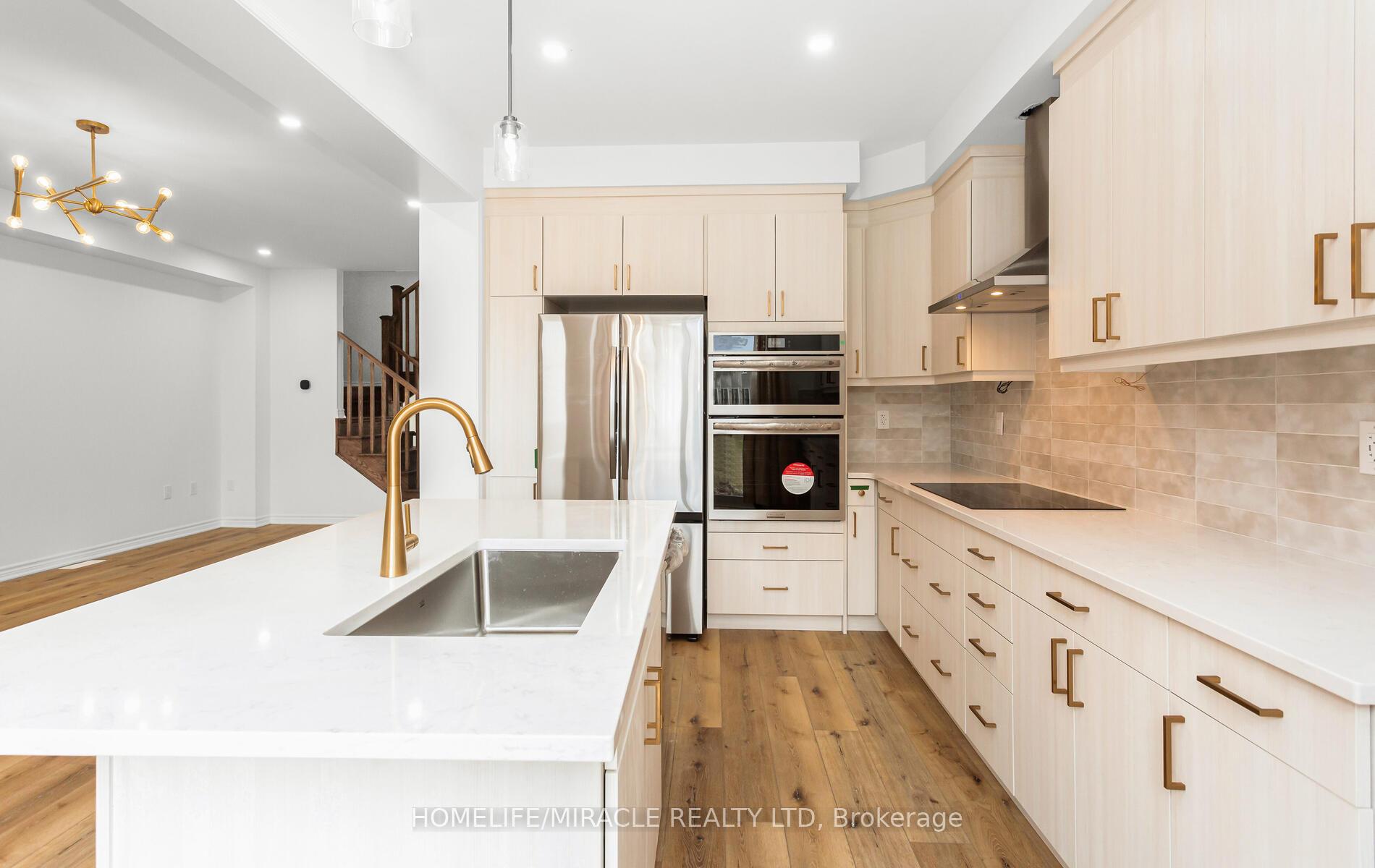 Photo 14 of 1256 Manitou Way, Milton, Bowes — HOMEH