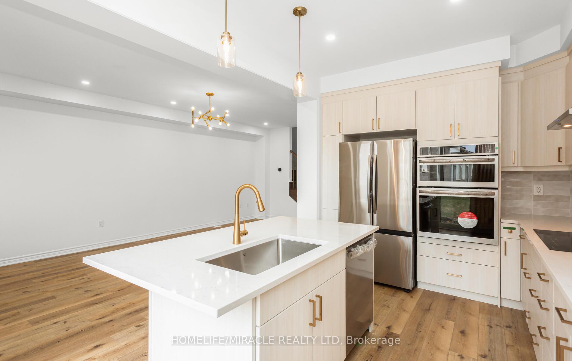 Photo 15 of 1256 Manitou Way, Milton, Bowes — HOMEH