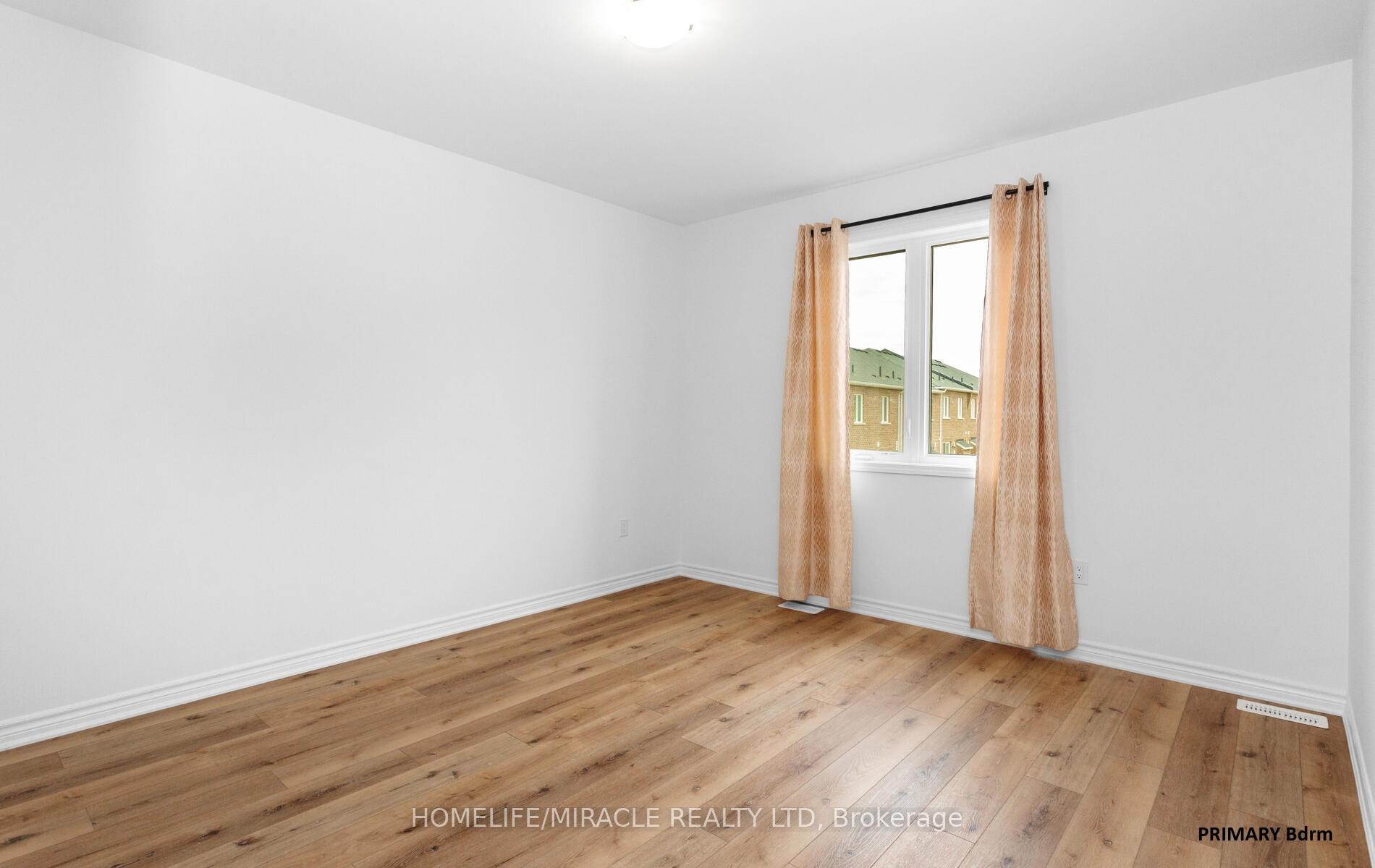 Photo 20 of 1256 Manitou Way, Milton, Bowes — HOMEH
