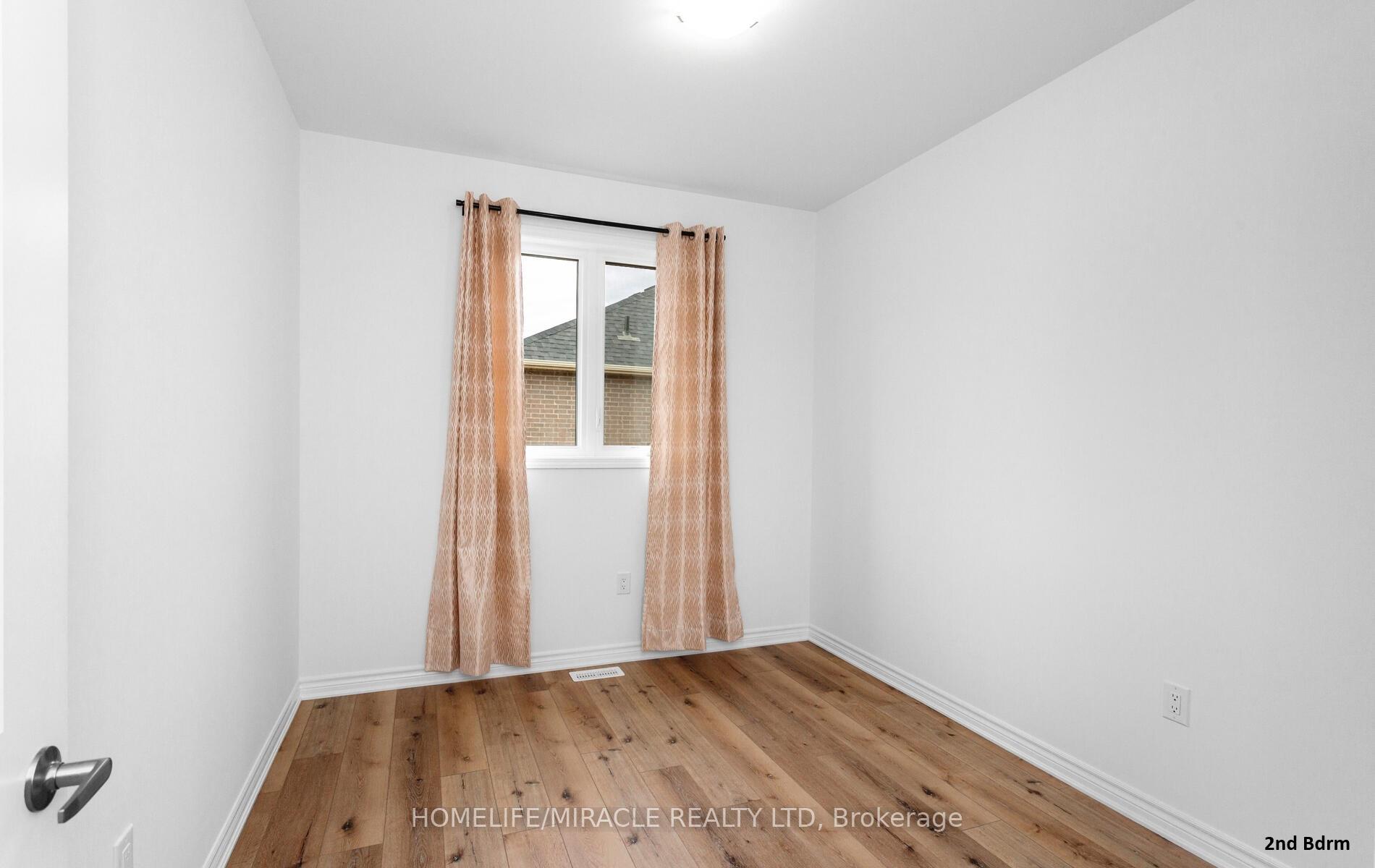Photo 25 of 1256 Manitou Way, Milton, Bowes — HOMEH
