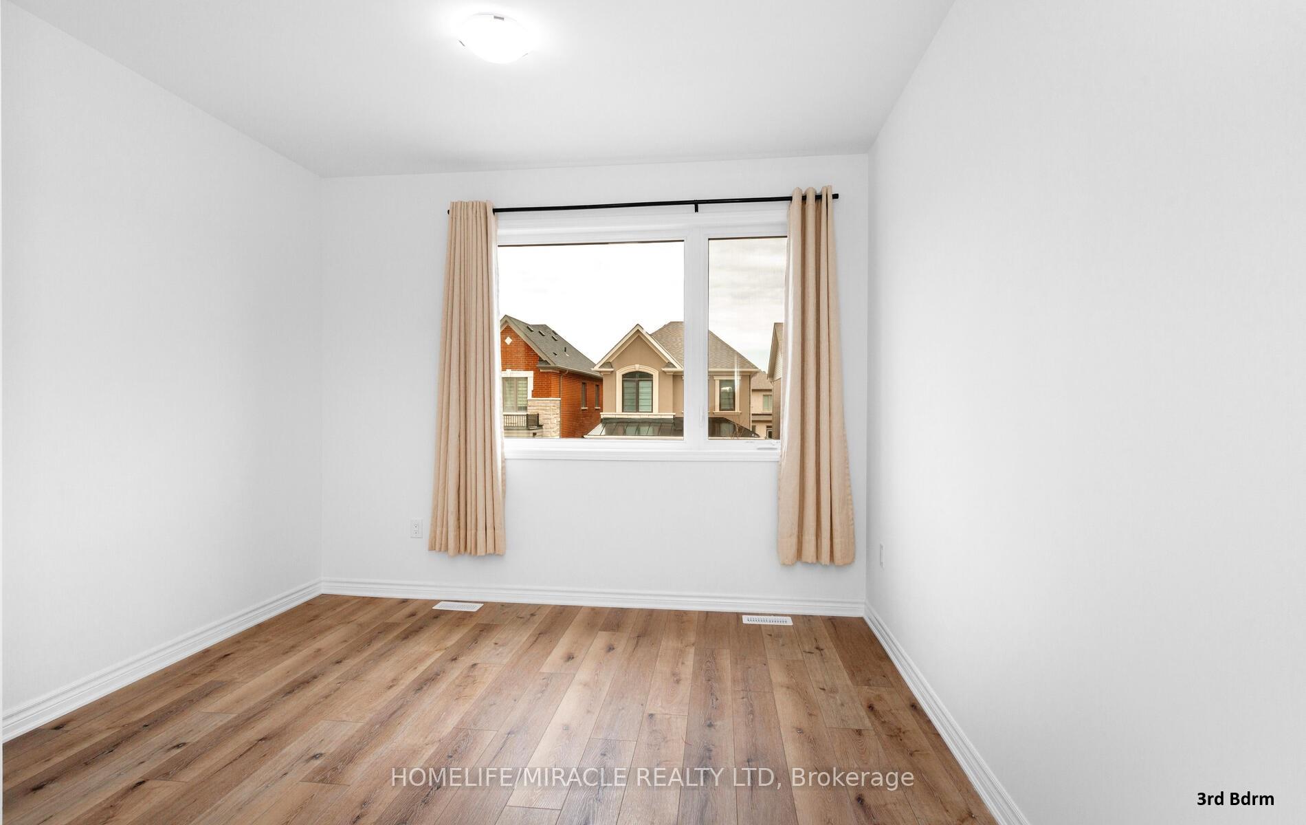 Photo 28 of 1256 Manitou Way, Milton, Bowes — HOMEH