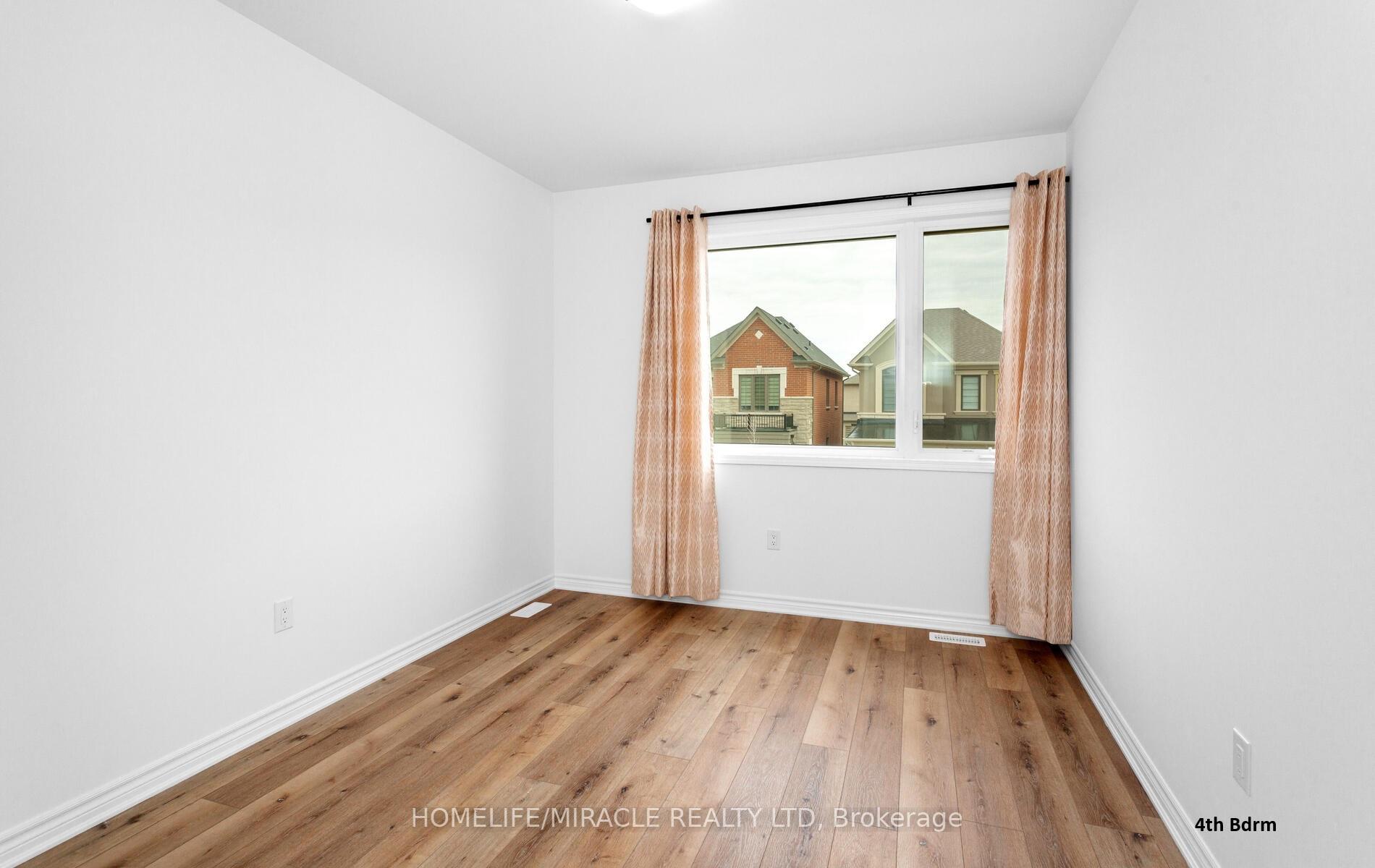 Photo 31 of 1256 Manitou Way, Milton, Bowes — HOMEH