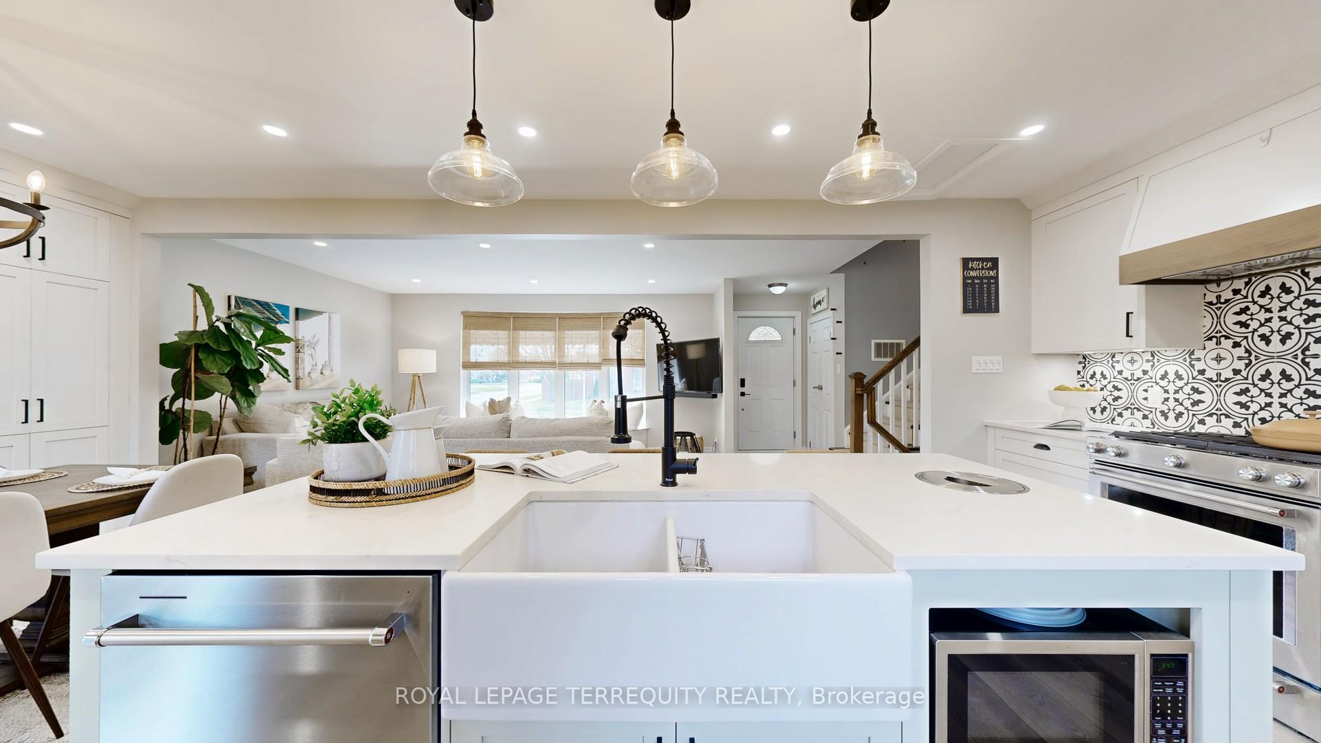 Photo 13 of 848 Liverpool Road, Pickering, Bay Ridges — HOMEH