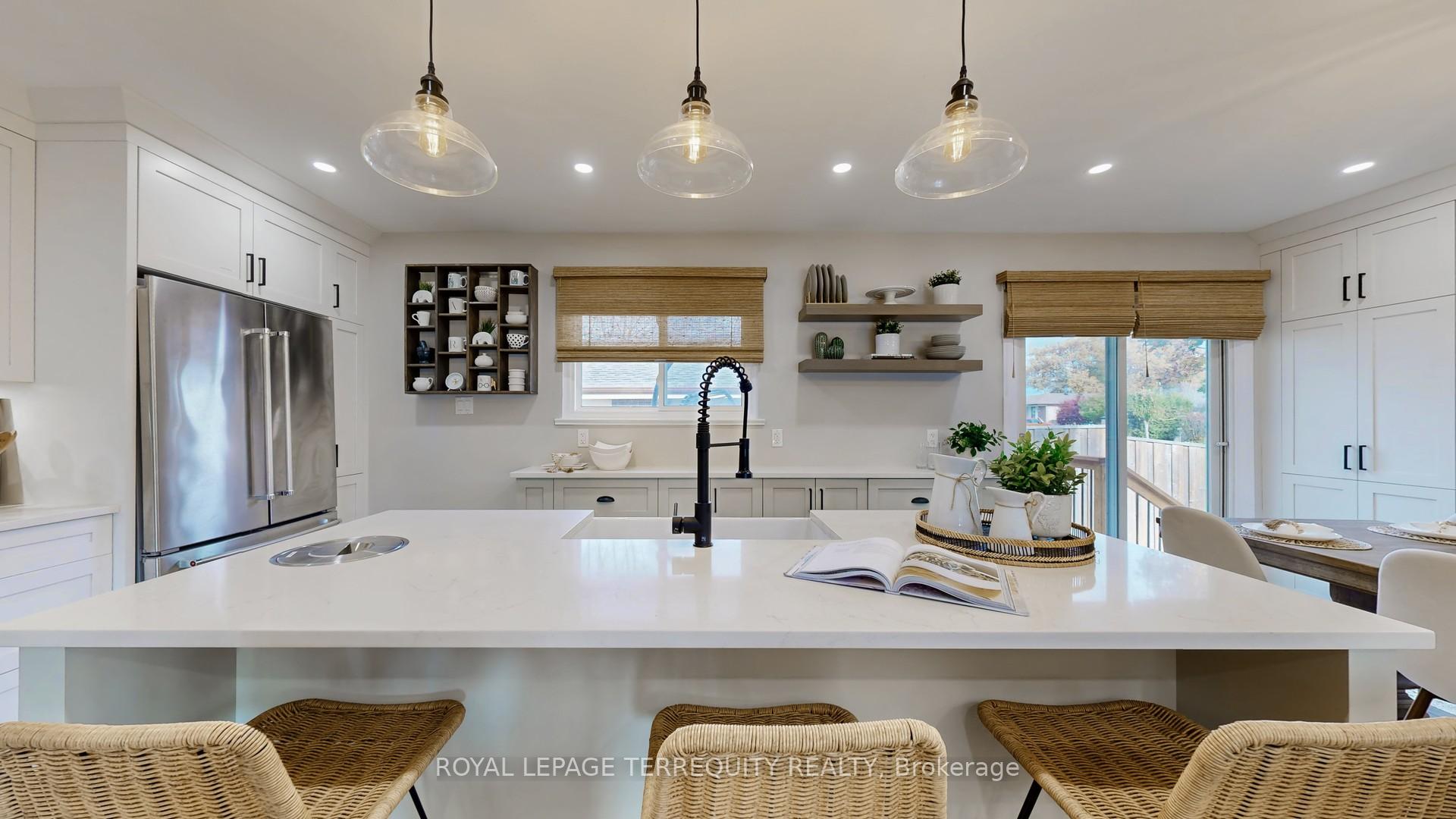 Photo 14 of 848 Liverpool Road, Pickering, Bay Ridges — HOMEH