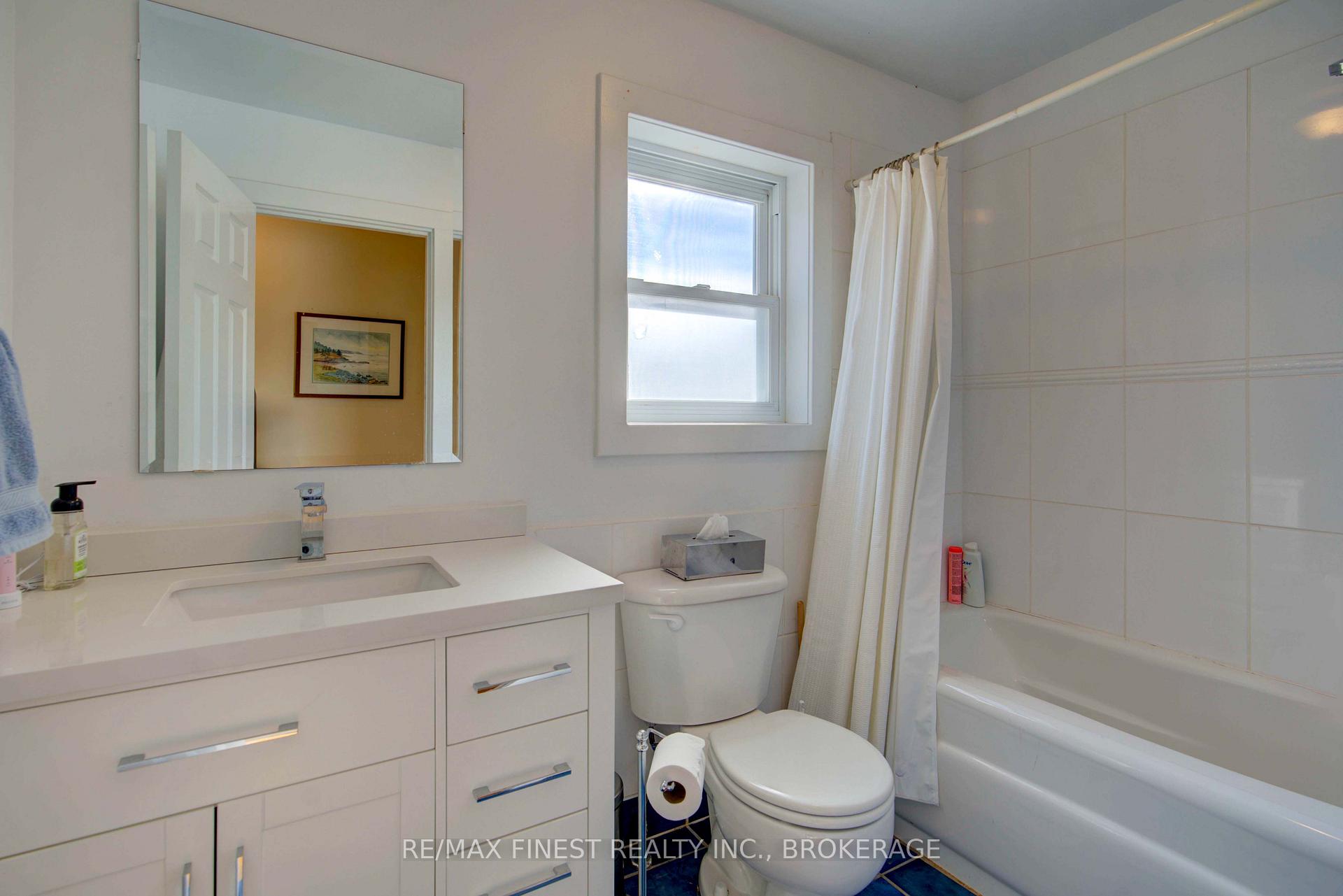 Photo 26 of 164 Macdonnell Street, Kingston, Central City East — HOMEH