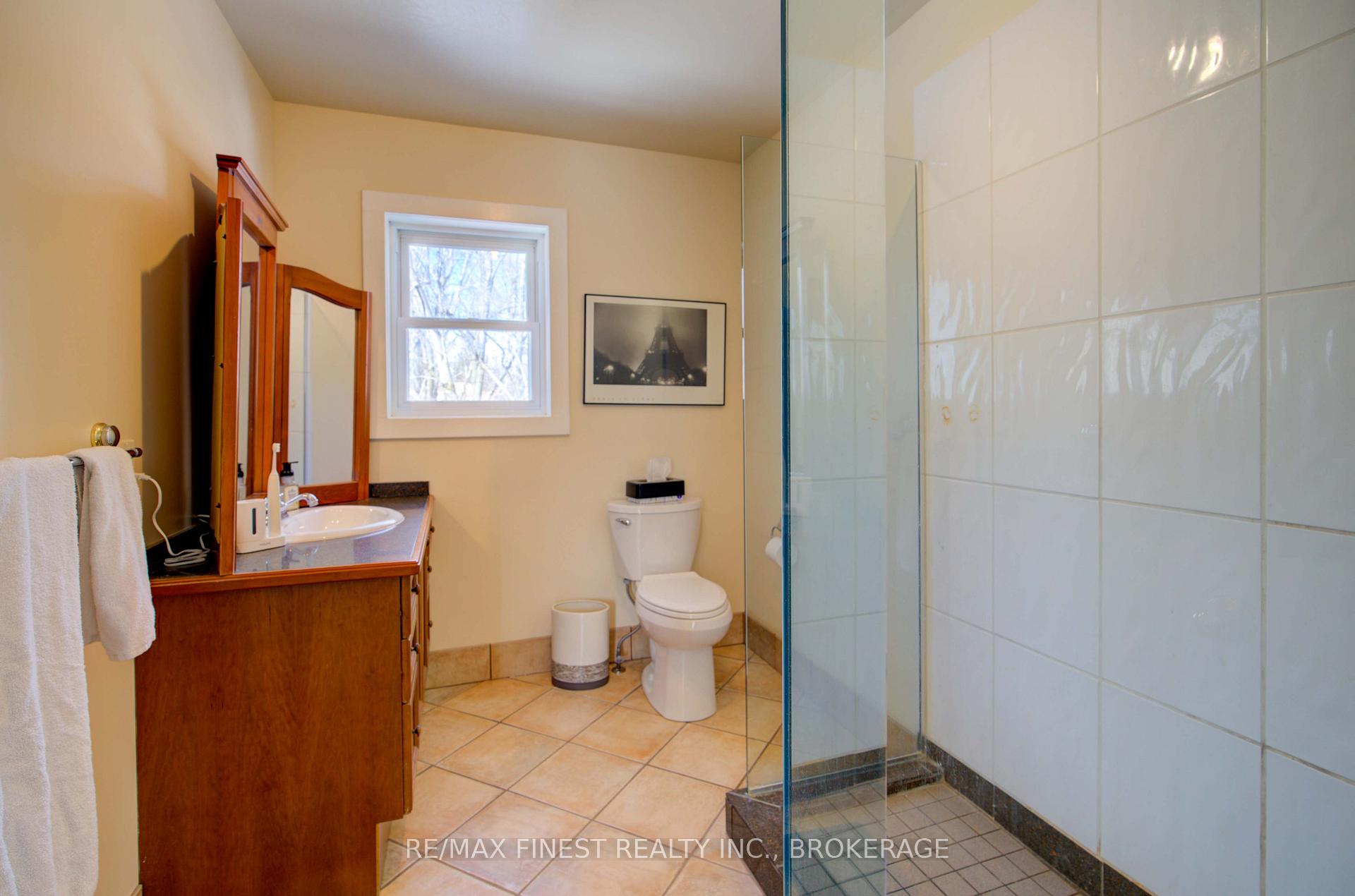 Photo 31 of 164 Macdonnell Street, Kingston, Central City East — HOMEH