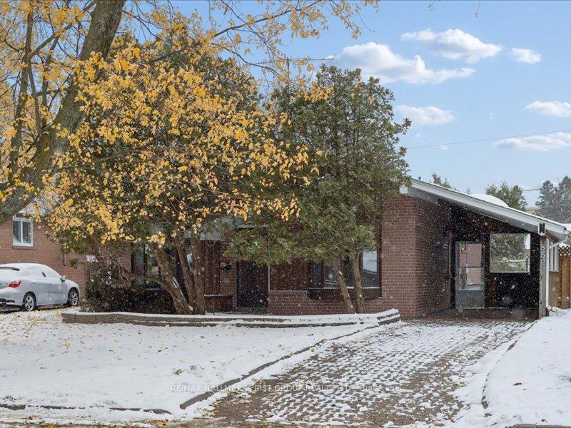 Photo 2 of 852 Bem Avenue, Pickering, Bay Ridges — HOMEH
